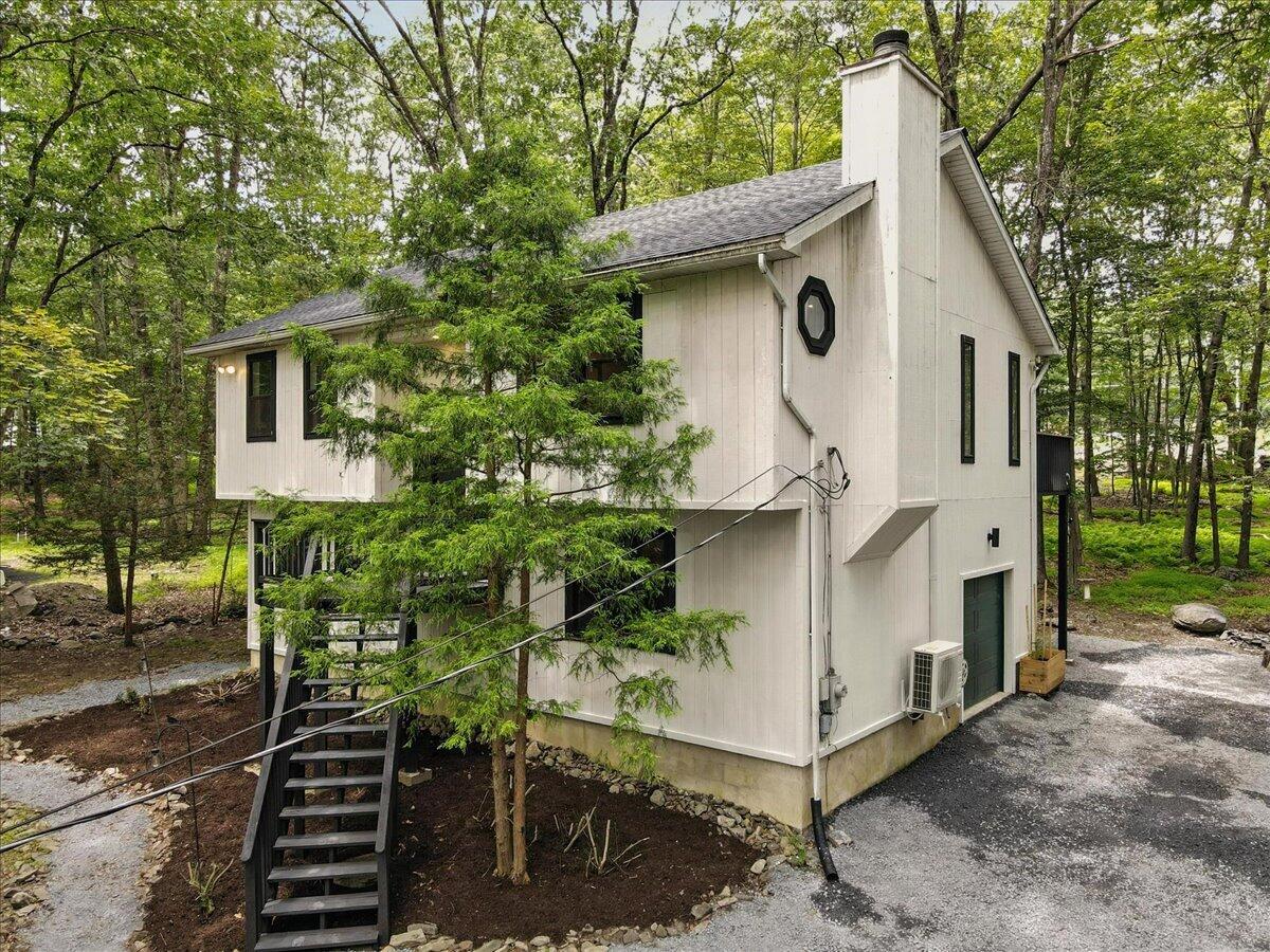 754 Clubhouse Drive