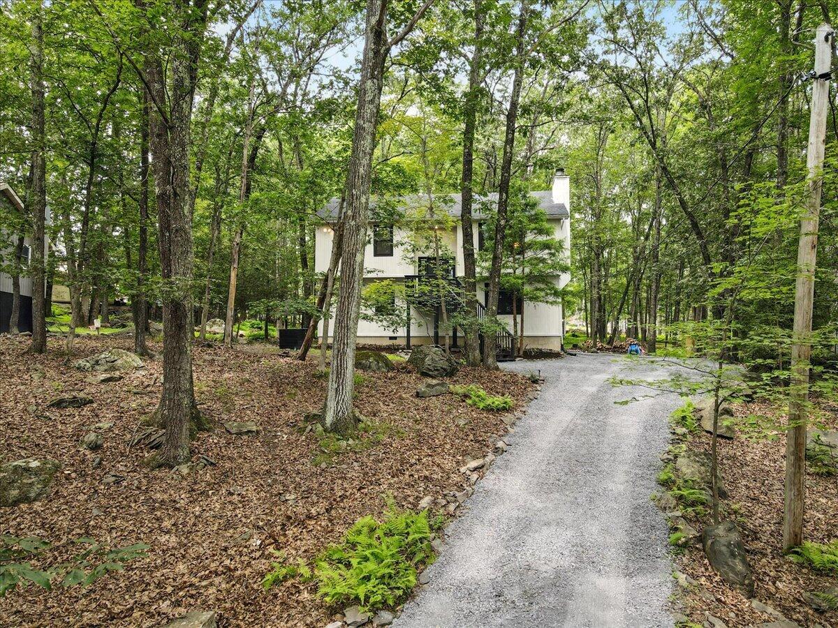 754 Clubhouse Drive