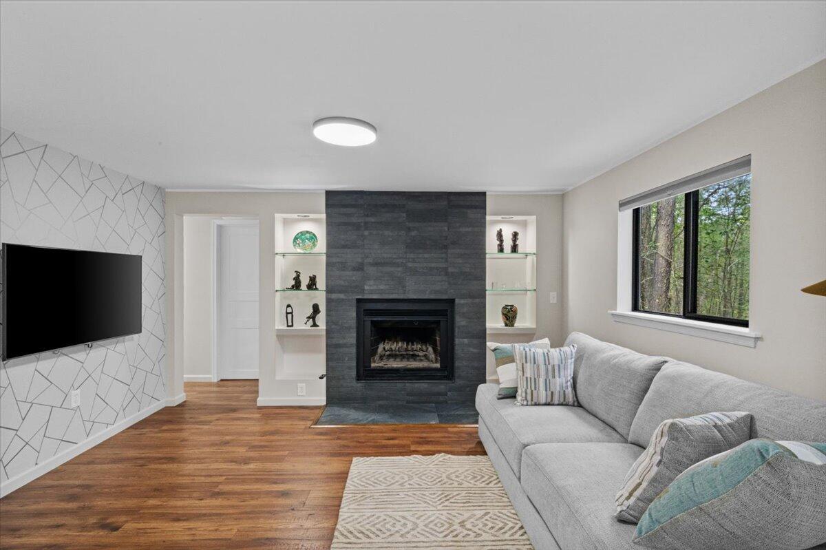 44 Magnolia Dr
