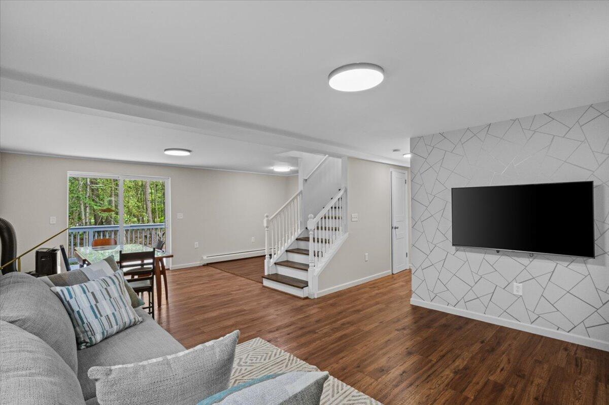 44 Magnolia Dr