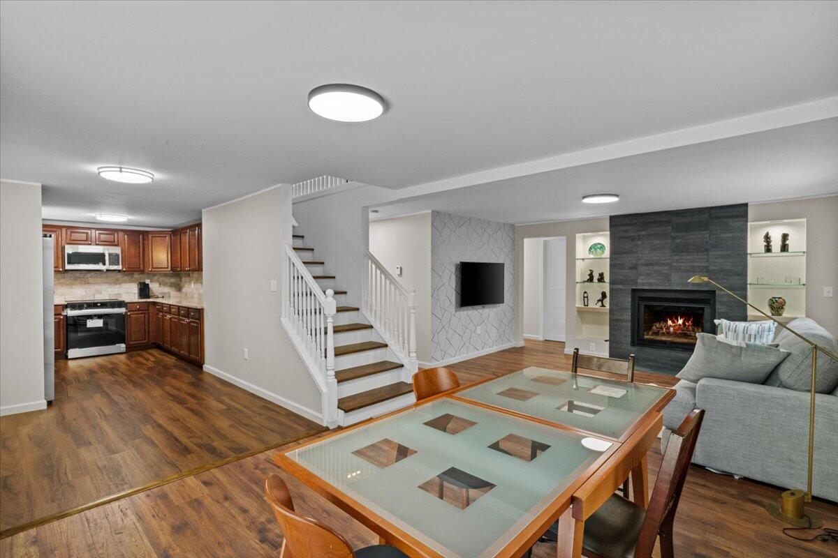 44 Magnolia Dr