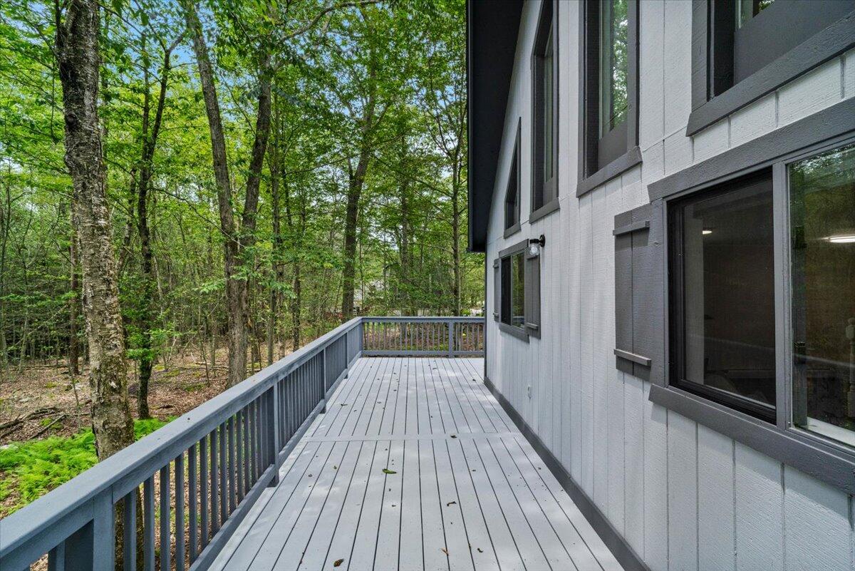 44 Magnolia Dr