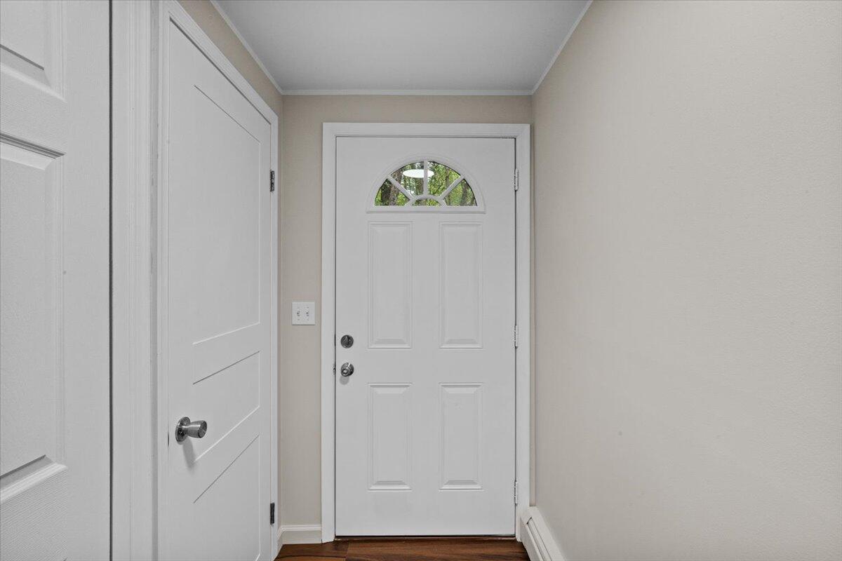 44 Magnolia Dr