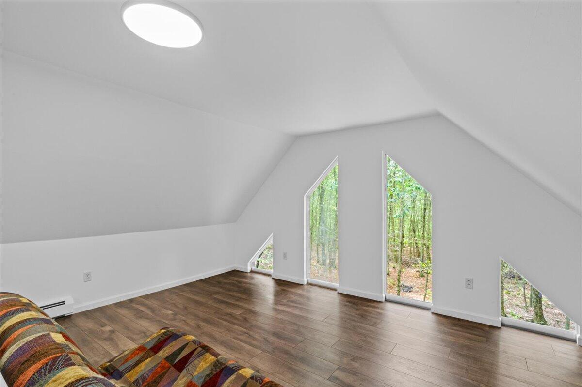 44 Magnolia Dr