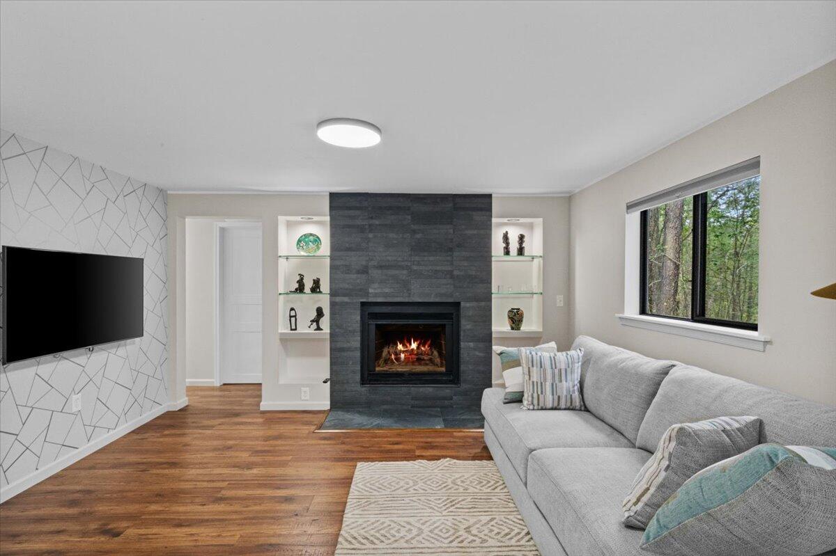 44 Magnolia Dr