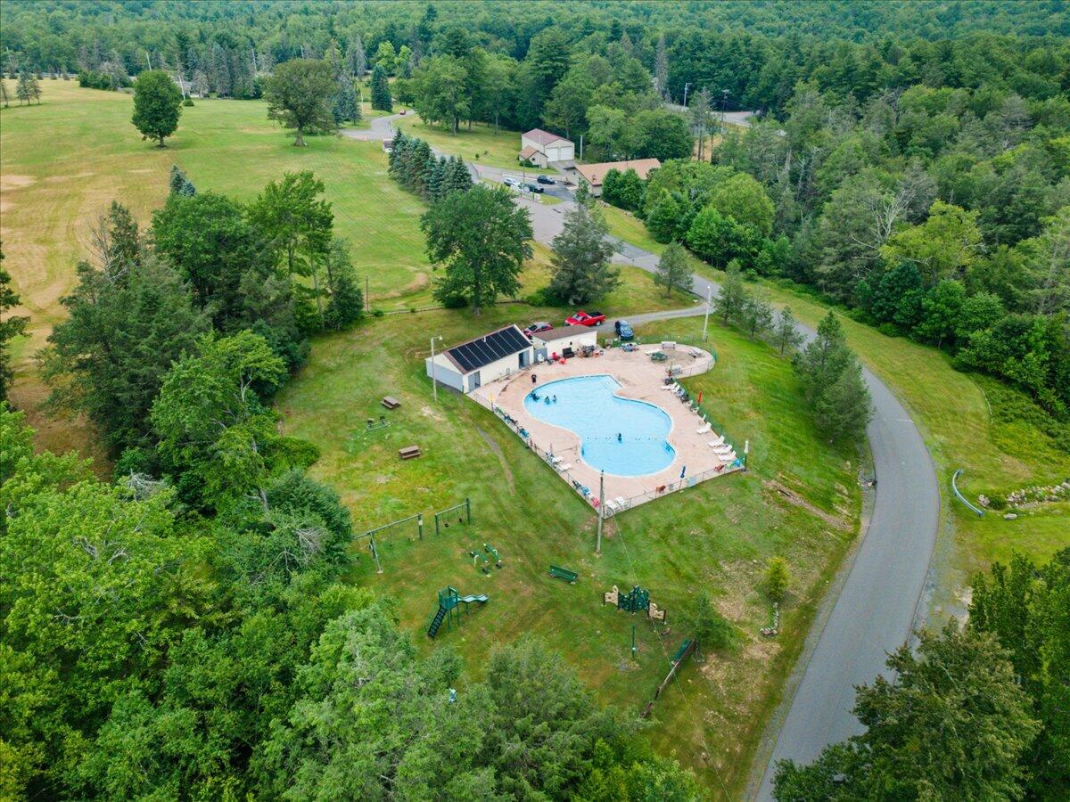 44 Magnolia Dr