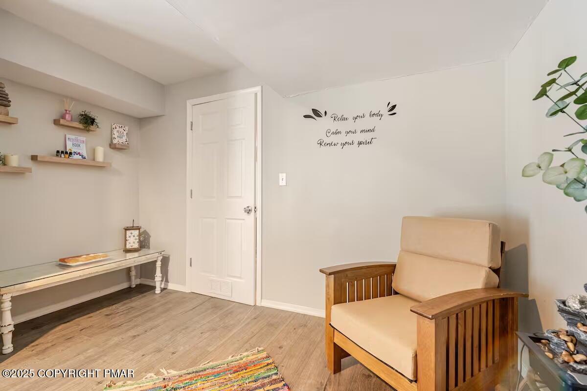 3114 Fairfax Terrace, Stroud Township