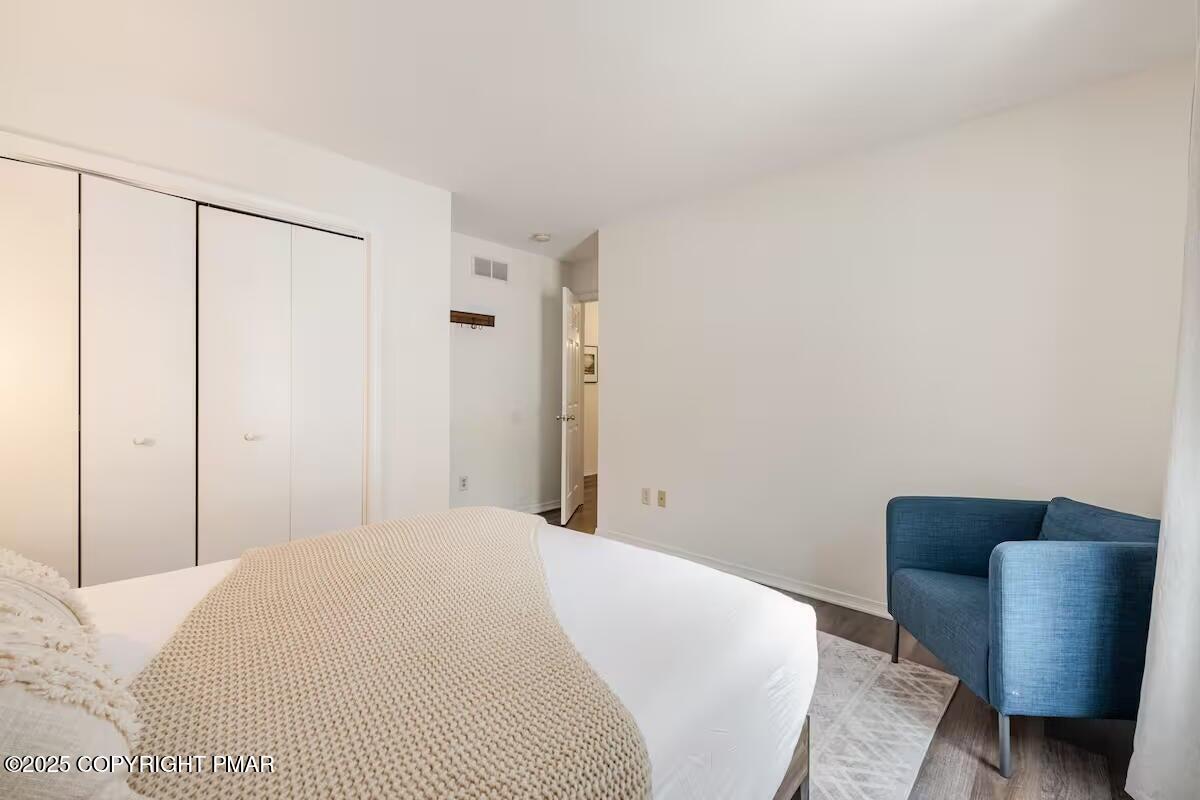 3114 Fairfax Terrace, Stroud Township