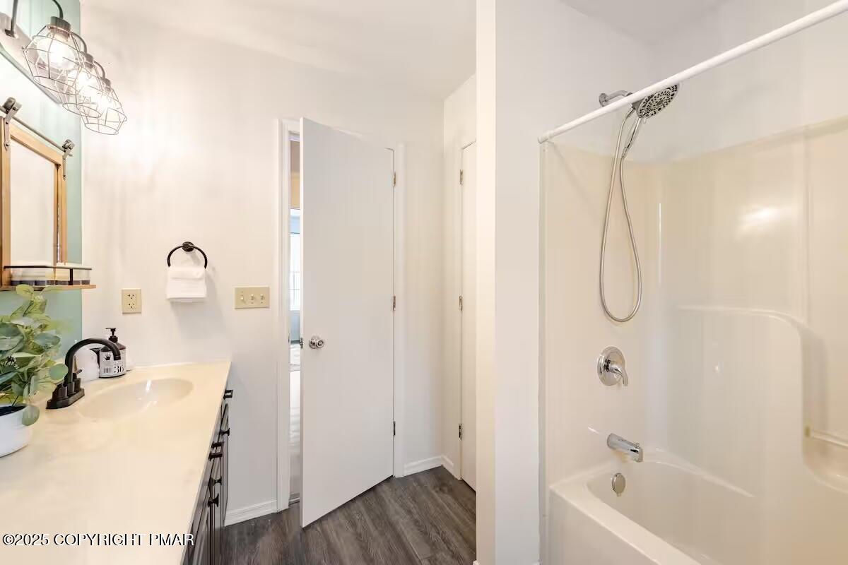 3114 Fairfax Terrace, Stroud Township