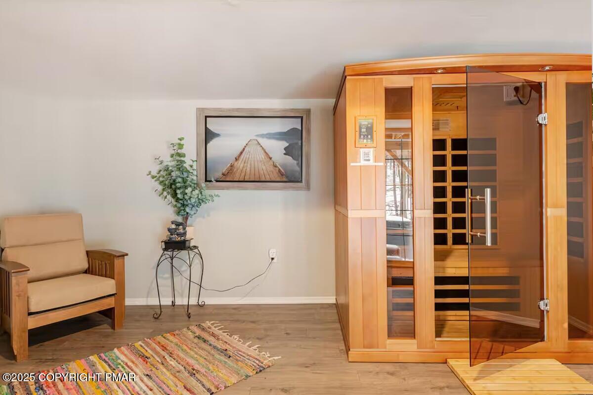 3114 Fairfax Terrace, Stroud Township