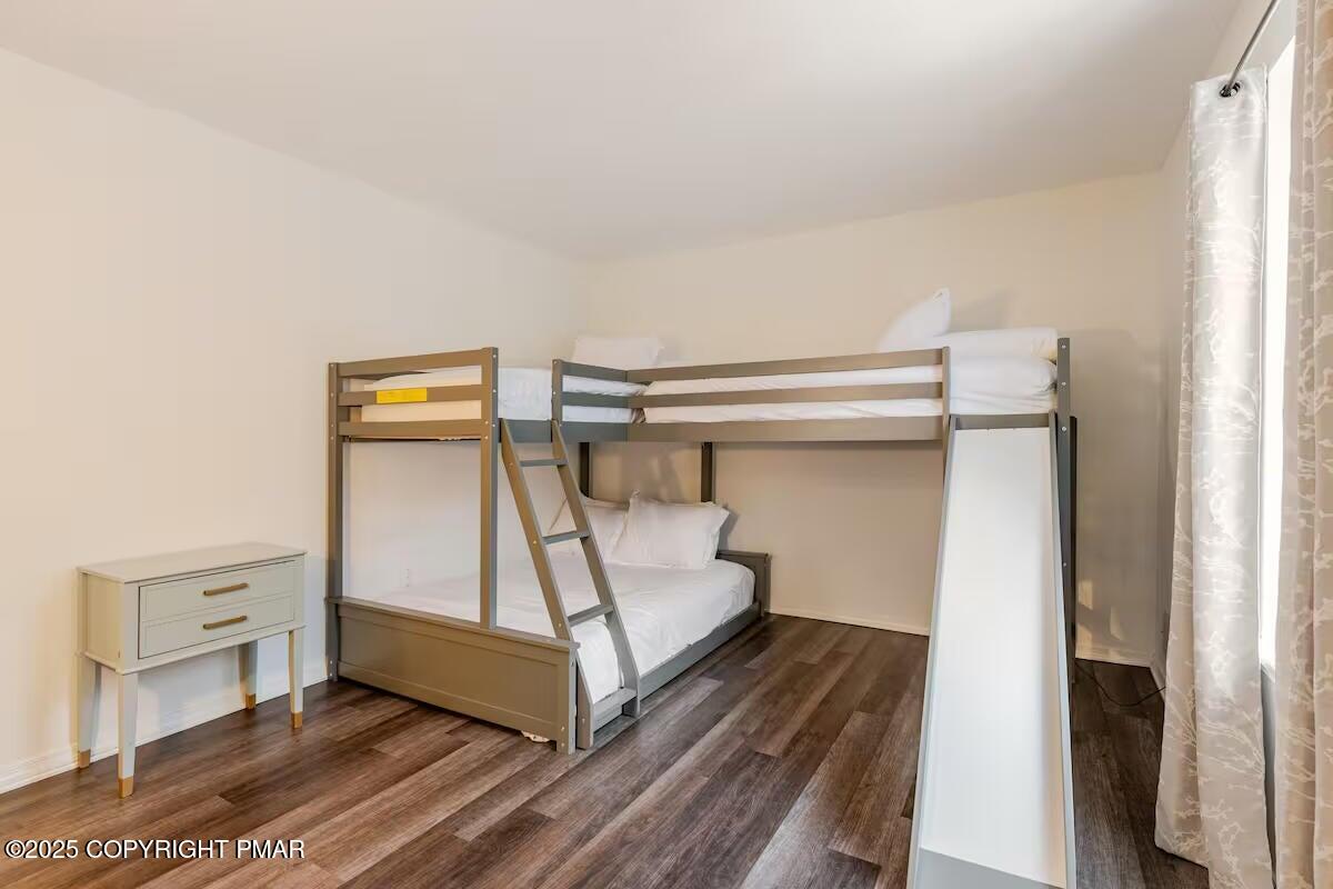 3114 Fairfax Terrace, Stroud Township