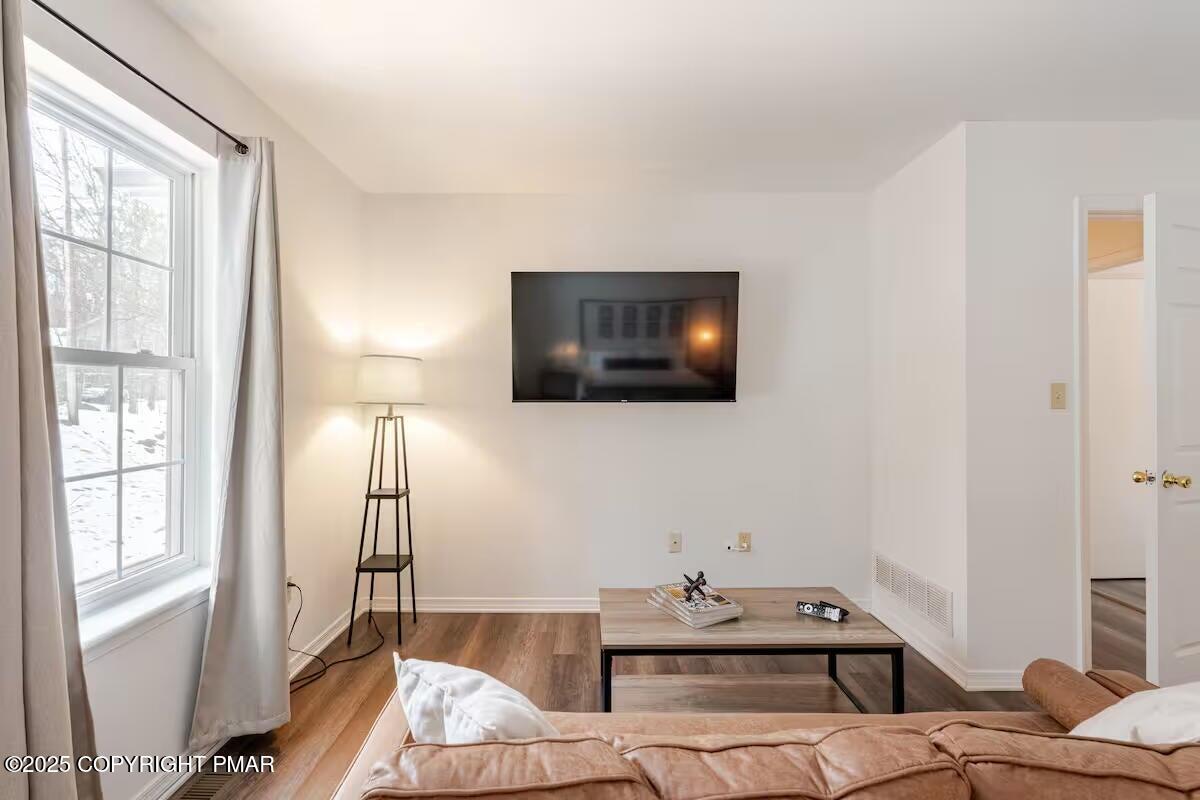 3114 Fairfax Terrace, Stroud Township