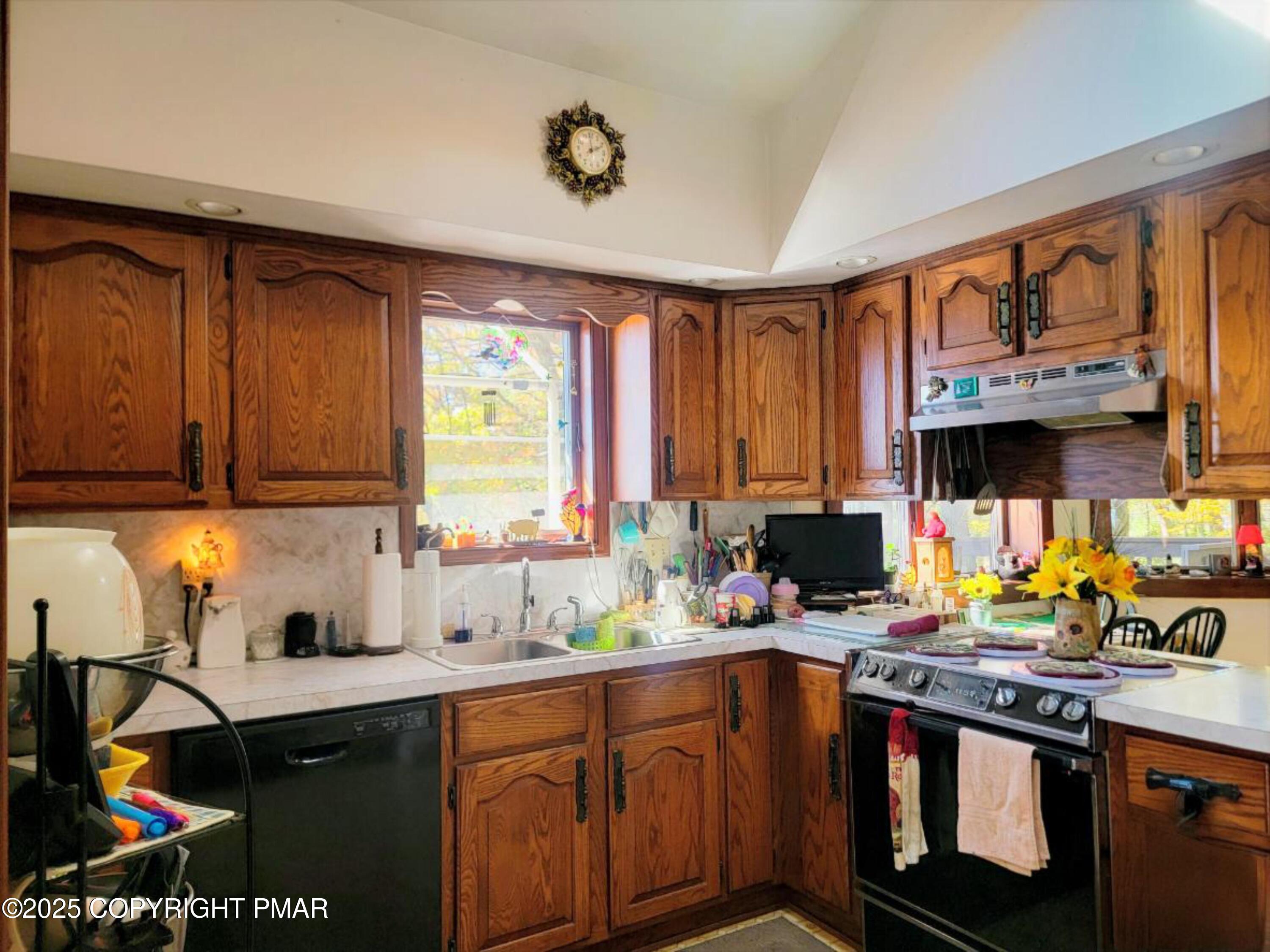 1670 Erie Court, Effort