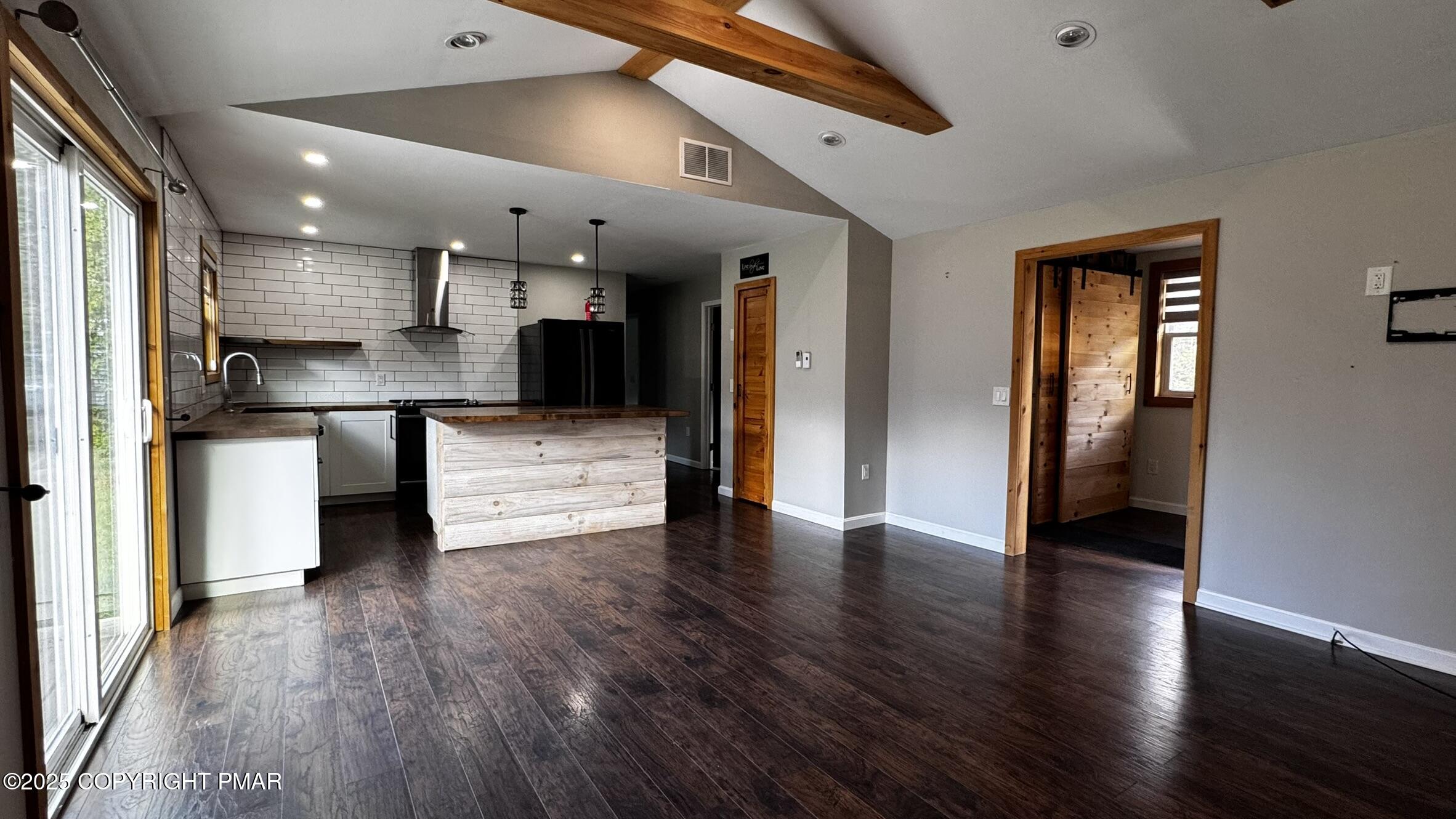 3262 Hamlet Drive, Tobyhanna