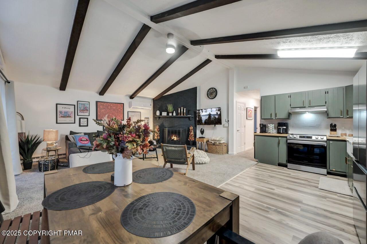 5306 NE Ledgewood Drive