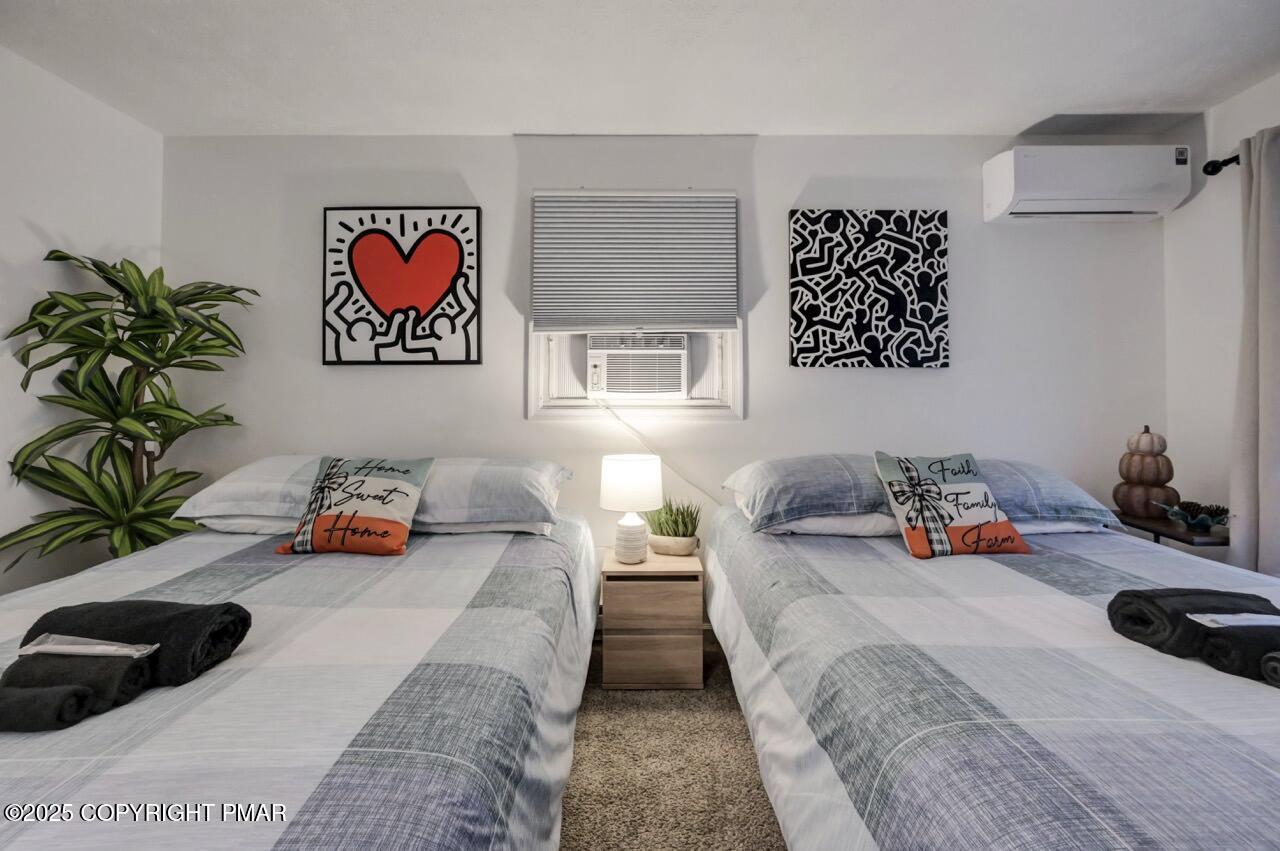 5306 NE Ledgewood Drive