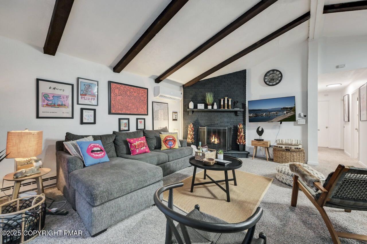 5306 NE Ledgewood Drive