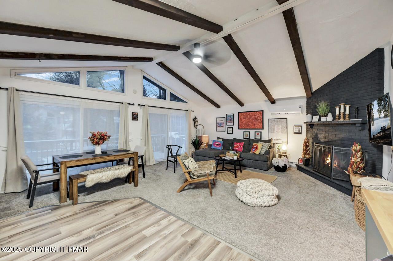 5306 NE Ledgewood Drive