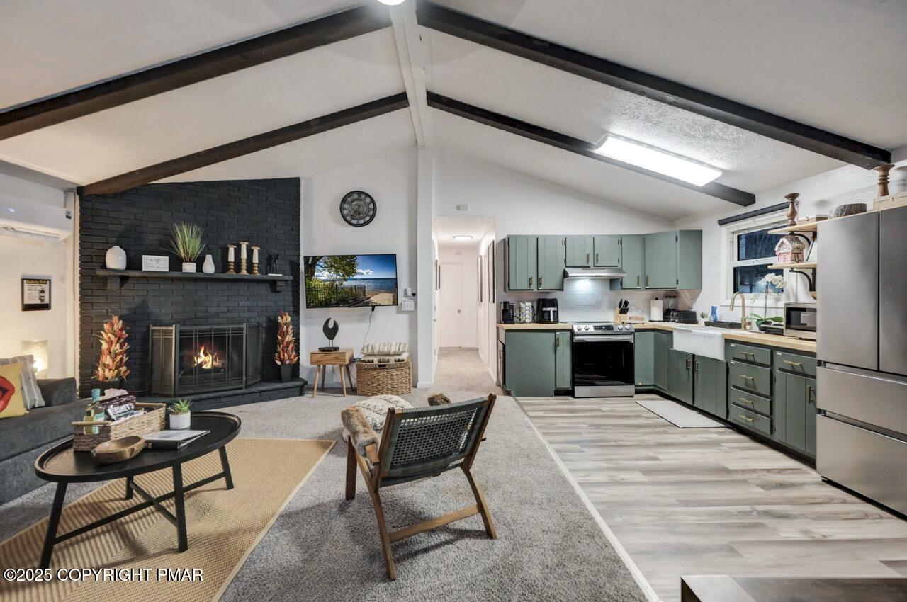 5306 NE Ledgewood Drive