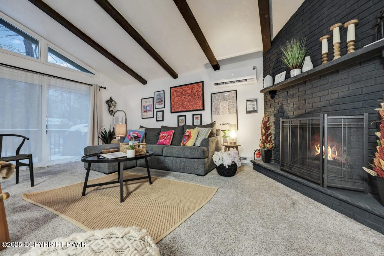 5306 NE Ledgewood Drive