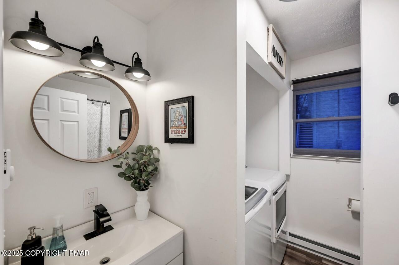 5306 NE Ledgewood Drive