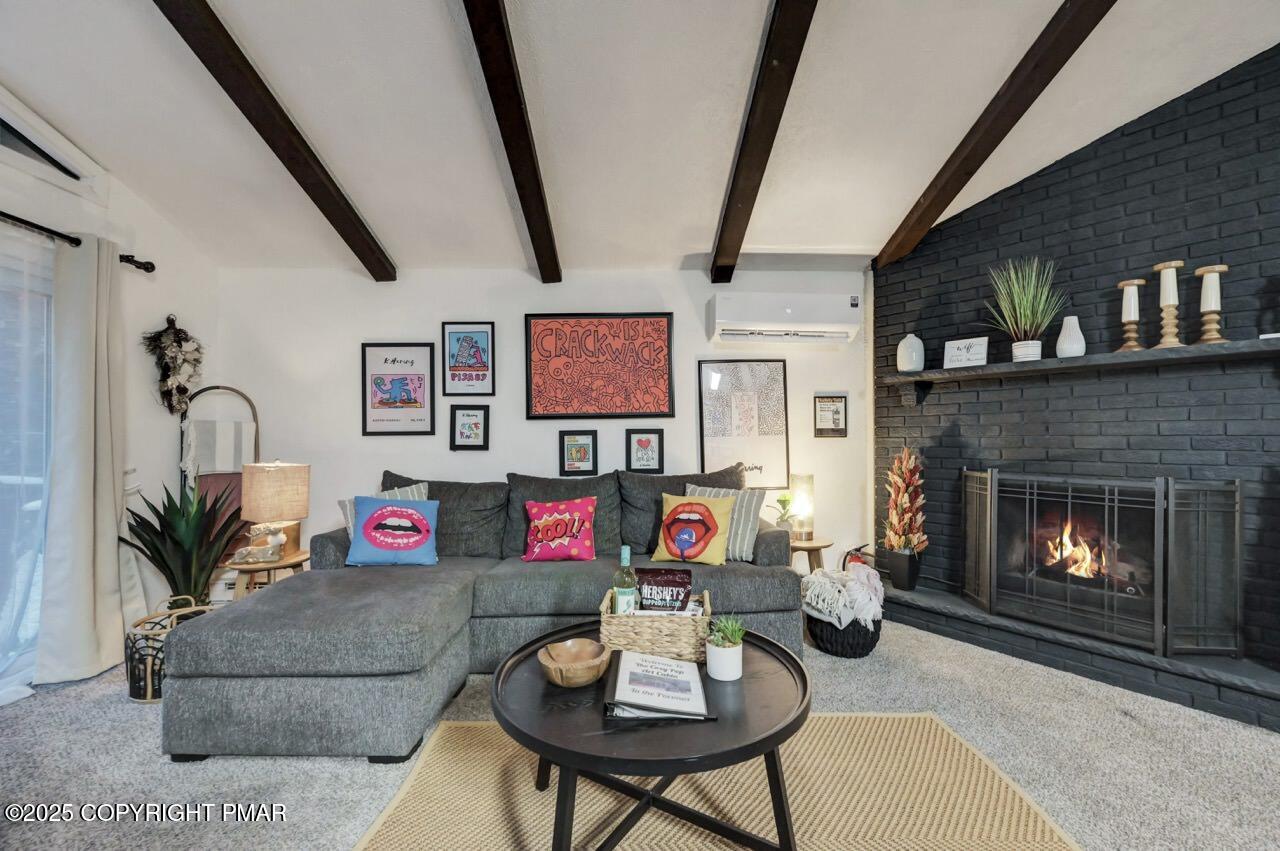 5306 NE Ledgewood Drive