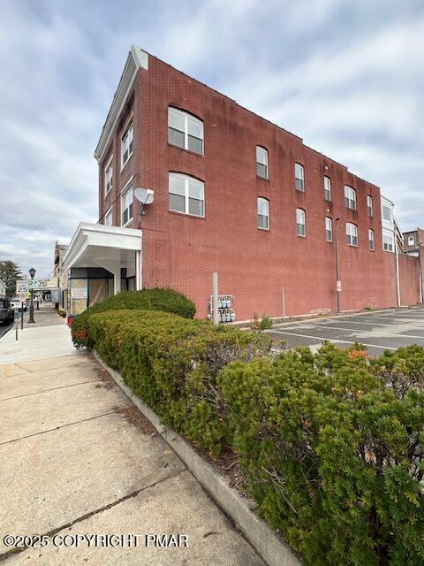 102 S Courtland Street