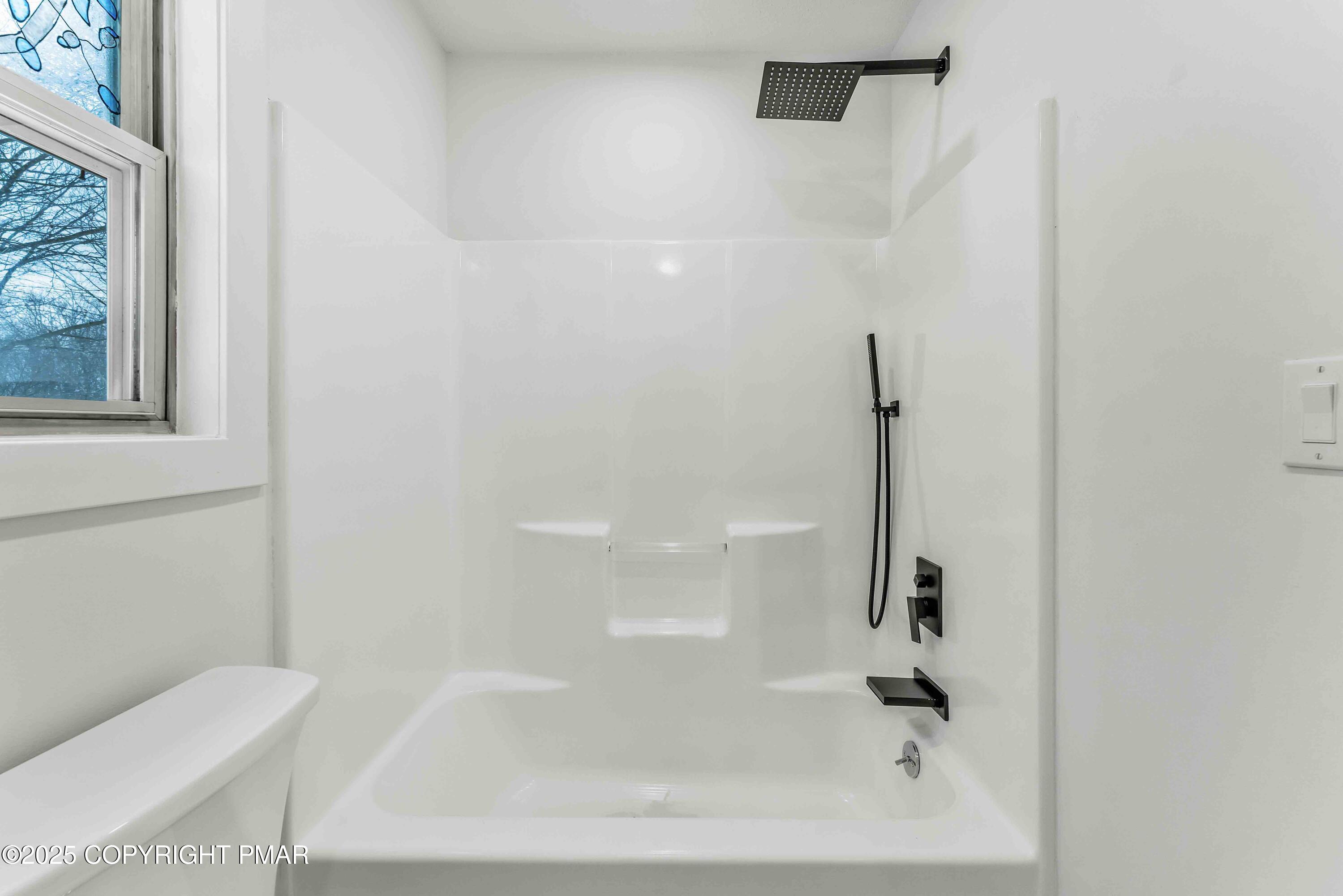 2127 Bushkill Circle