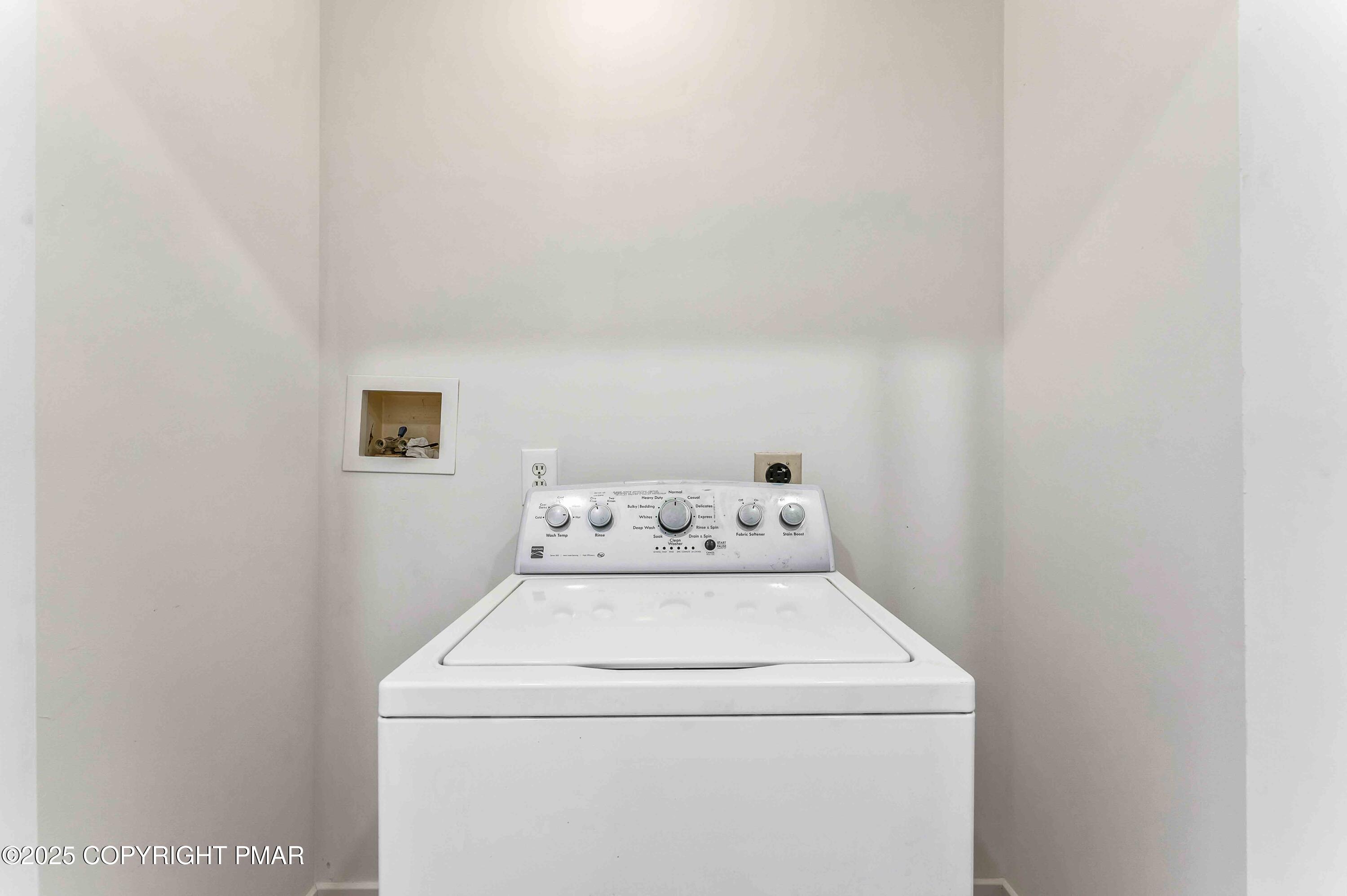 2127 Bushkill Circle