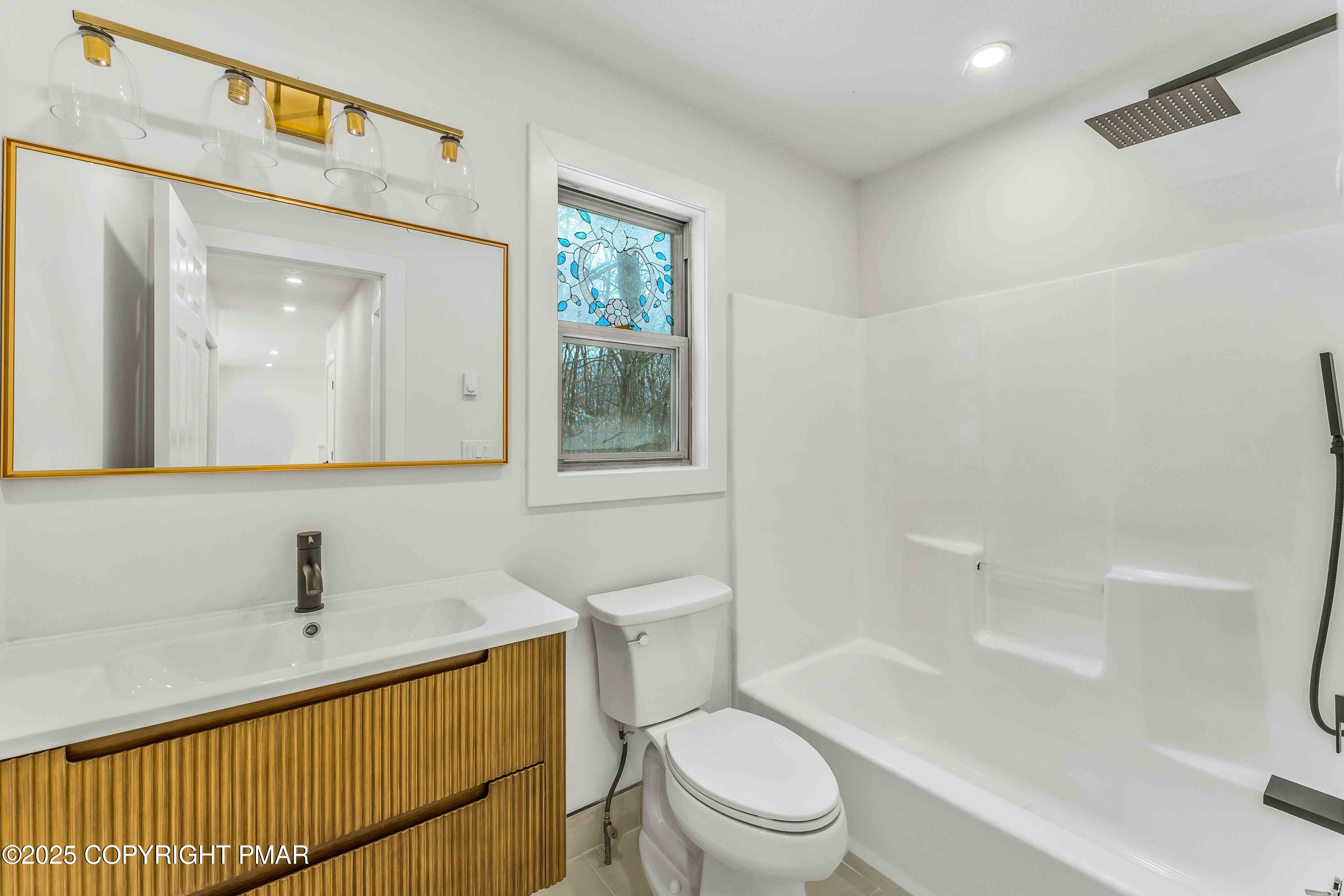 2127 Bushkill Circle