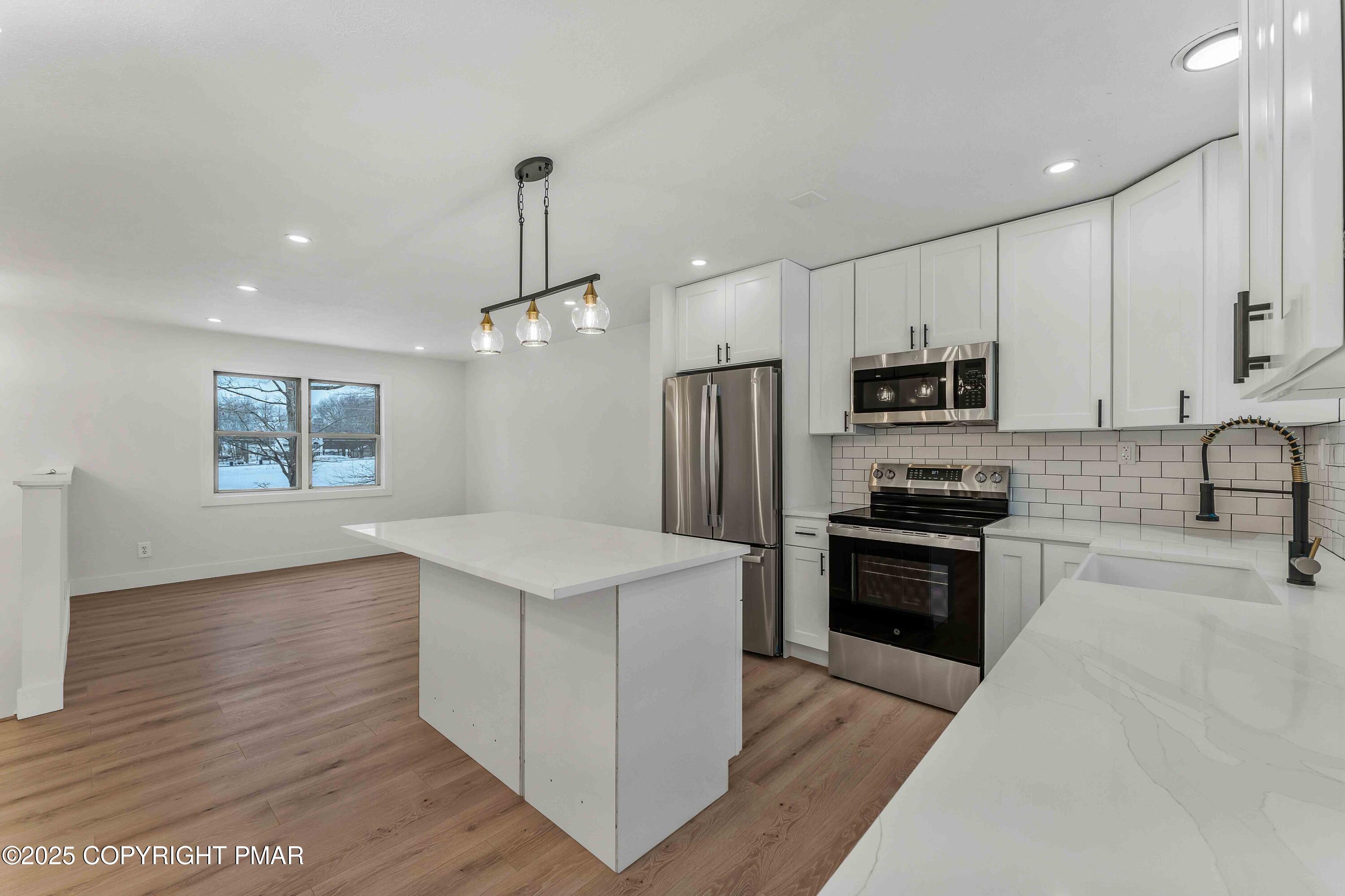 2127 Bushkill Circle