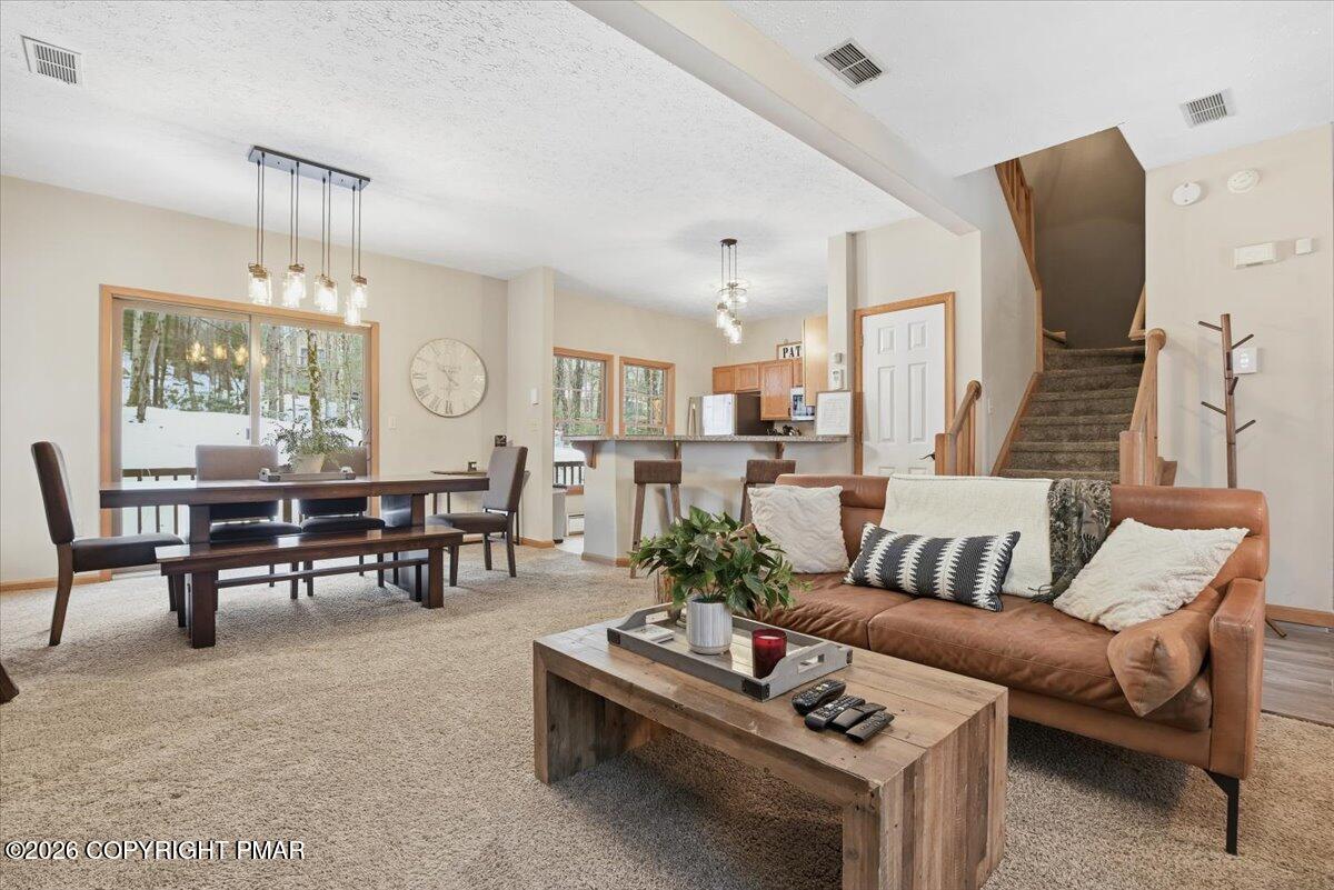 112 High Mountain Lane