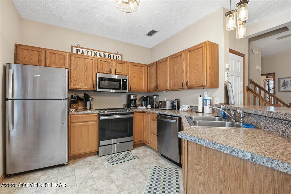 112 High Mountain Lane