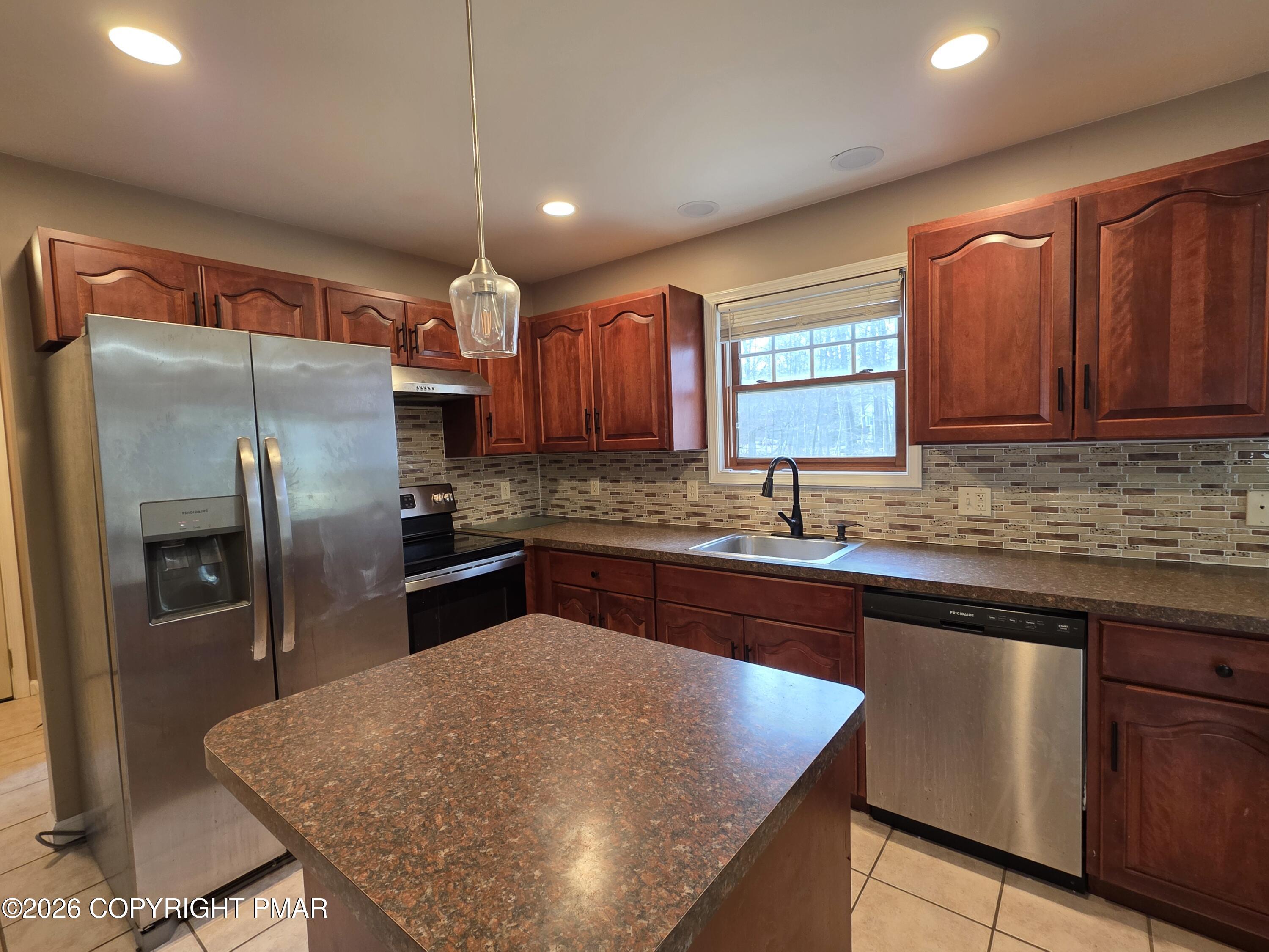 1528 Belgravia Drive