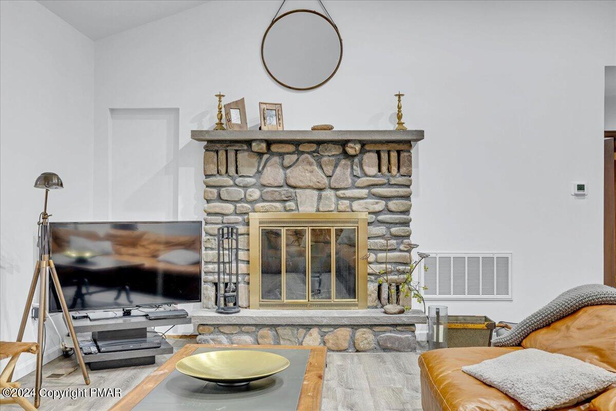 17 Tamarack Terrace