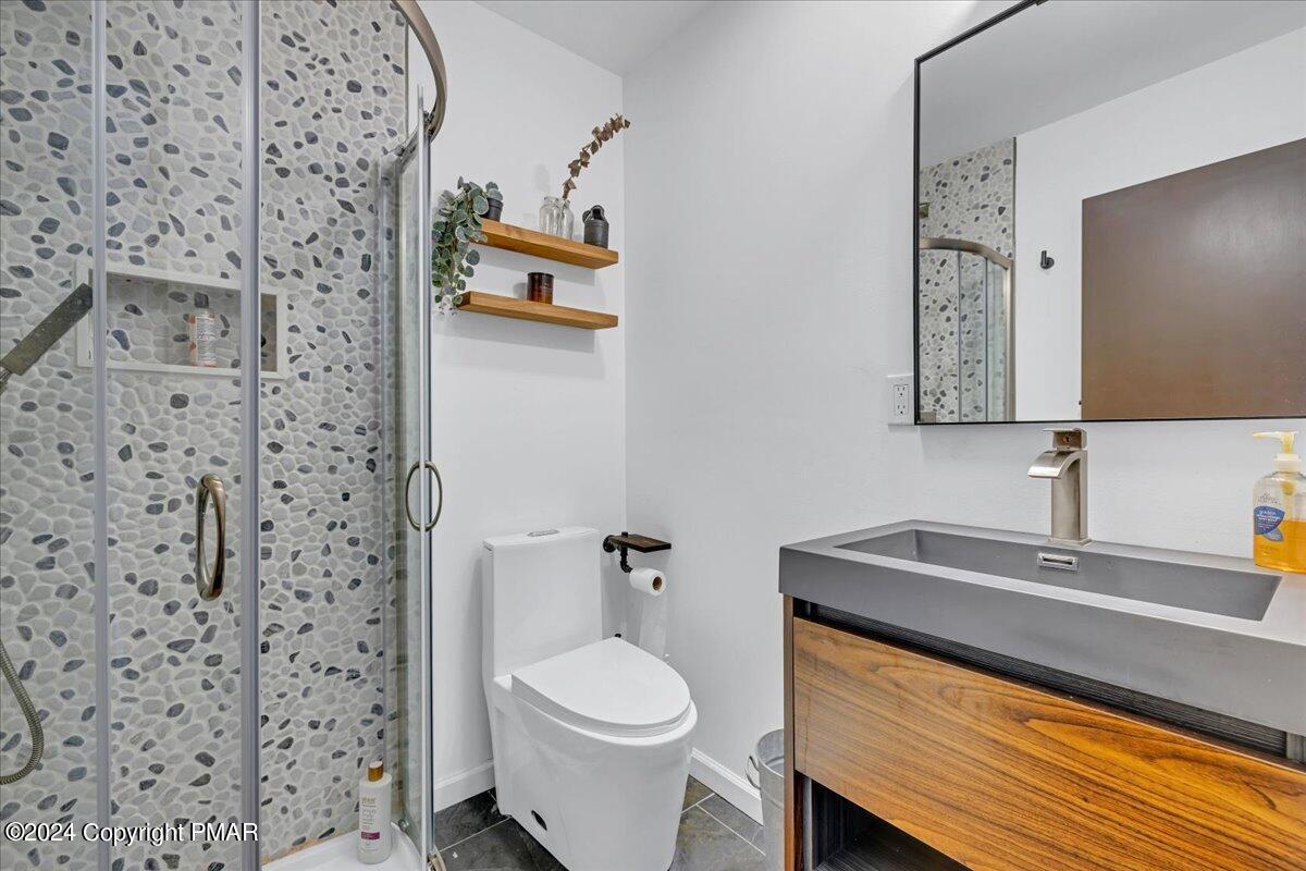 17 Tamarack Terrace