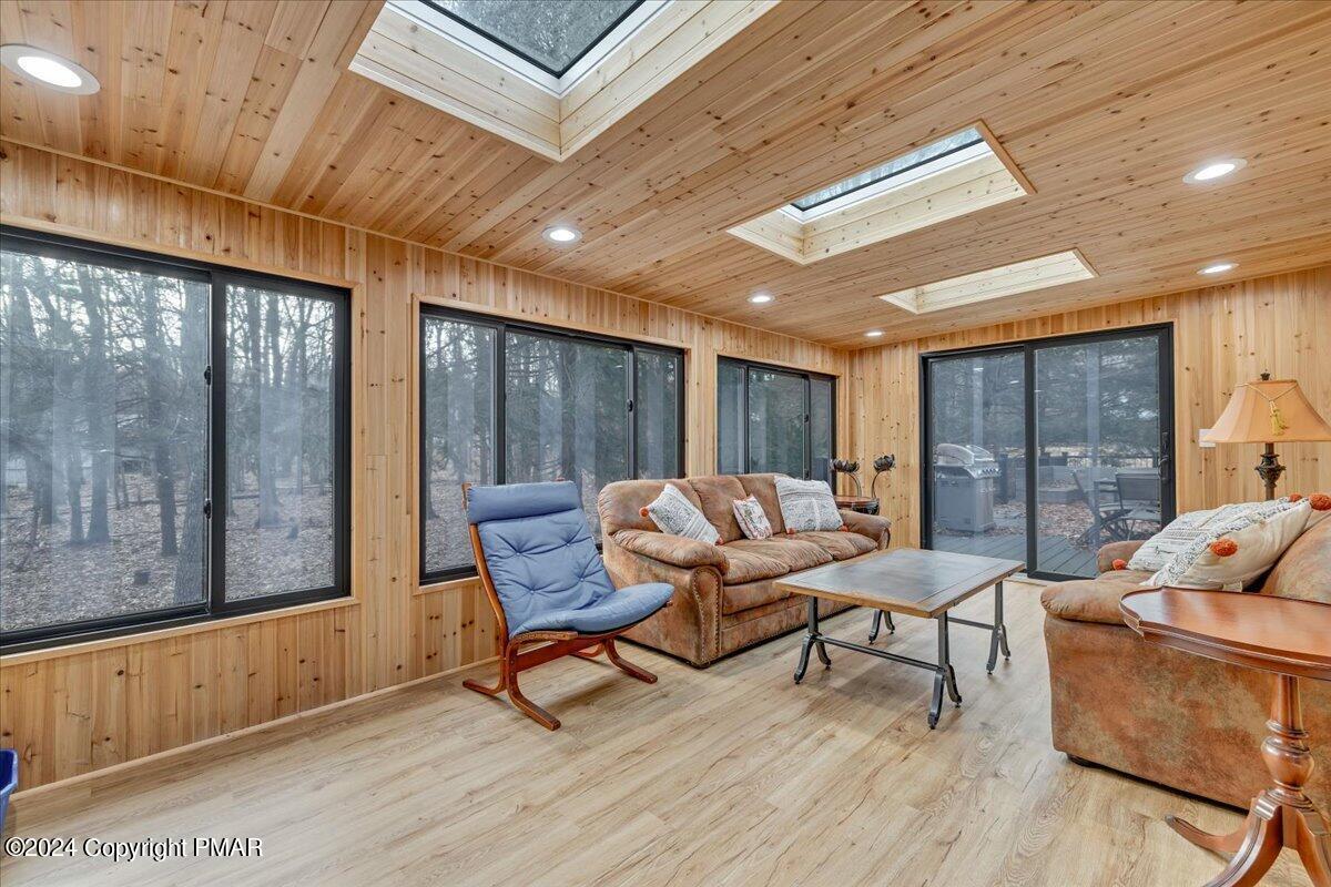 17 Tamarack Terrace