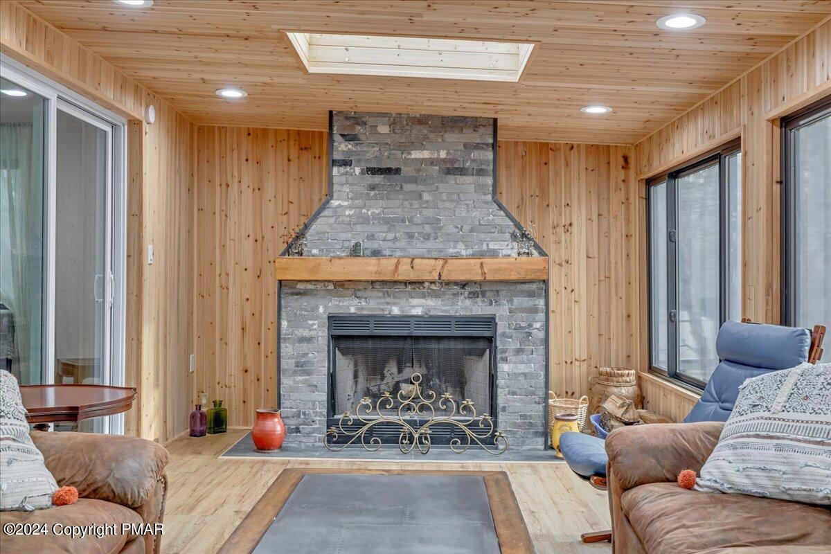 17 Tamarack Terrace