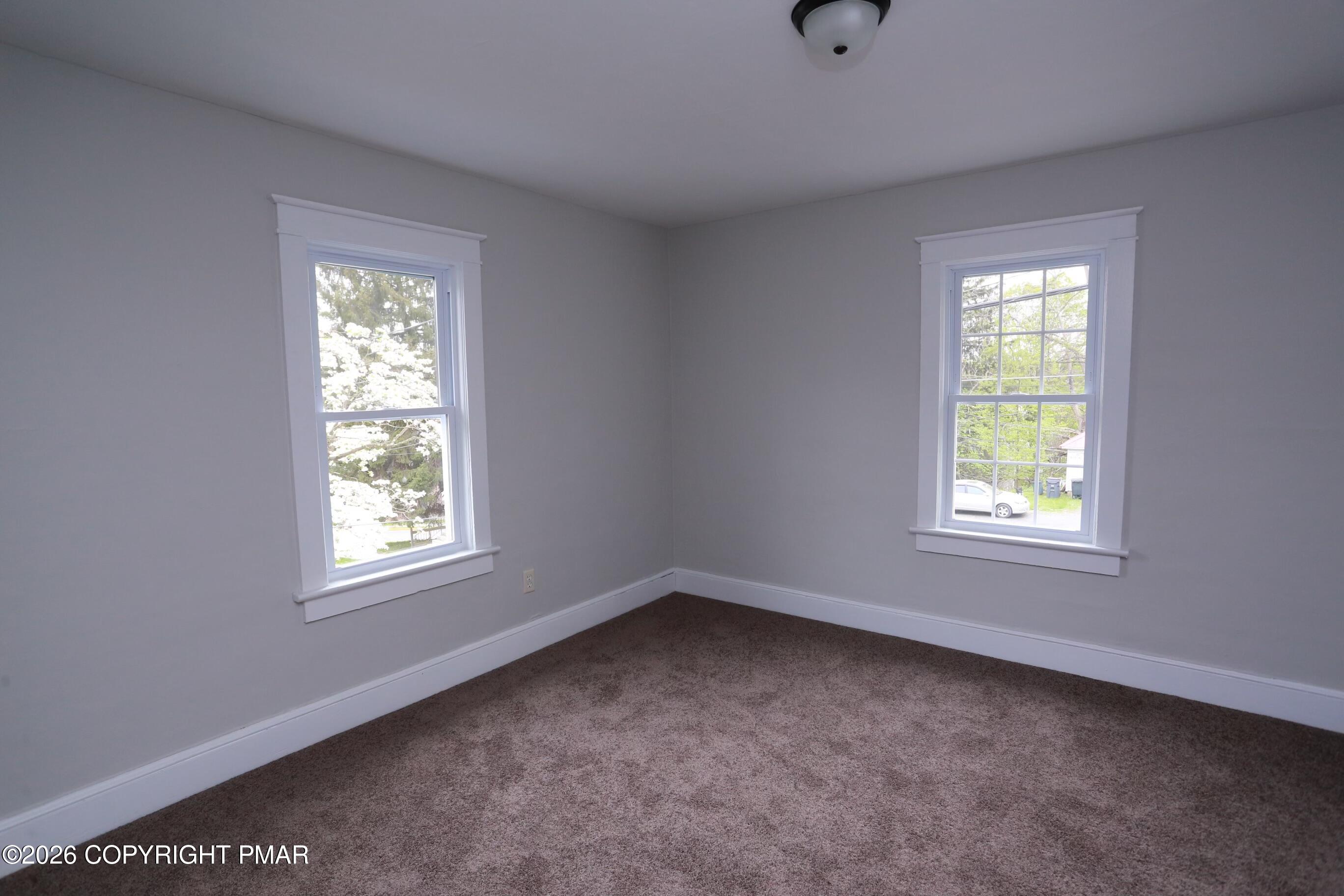402 N 8th Street 402-404
