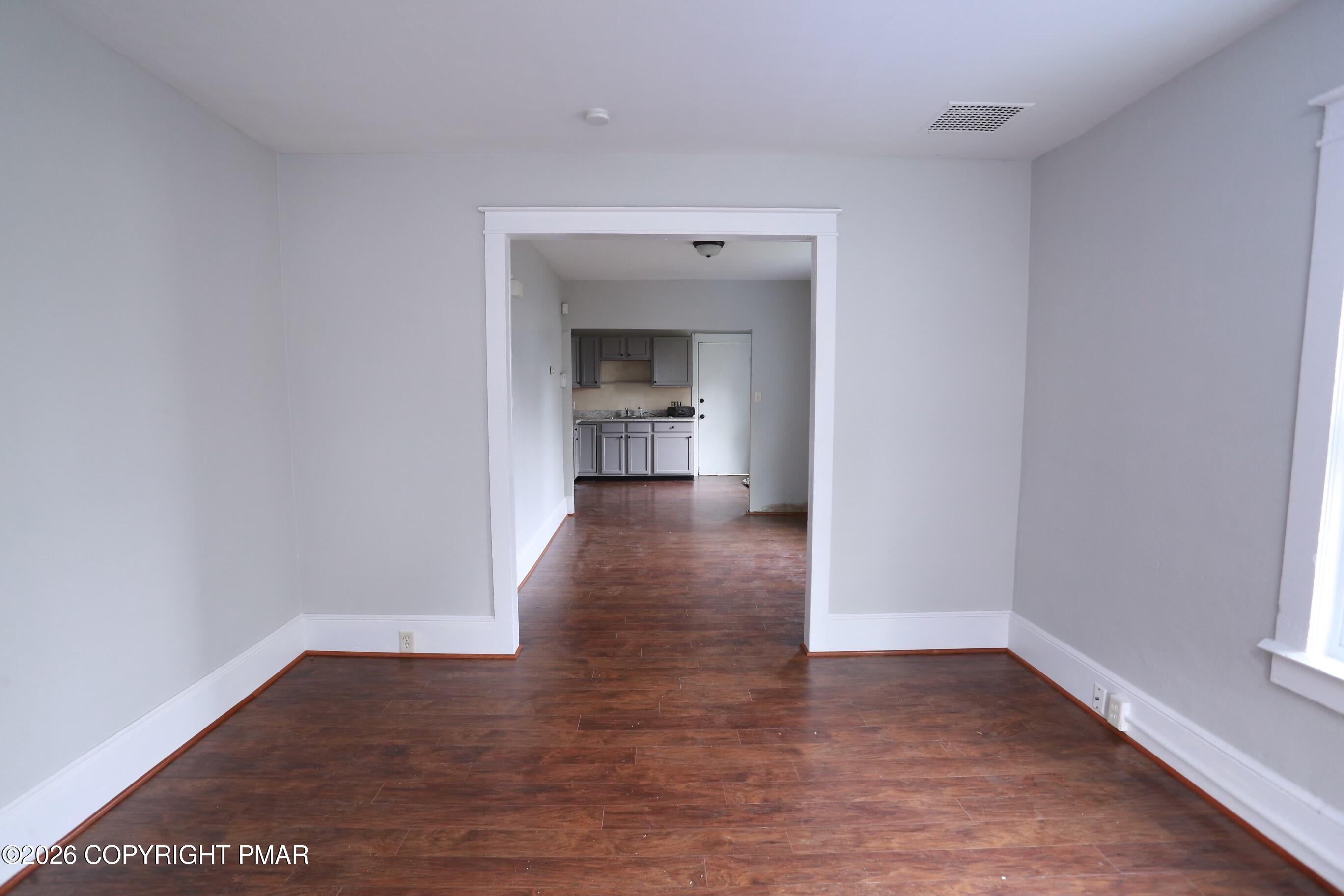 402 N 8th Street 402-404