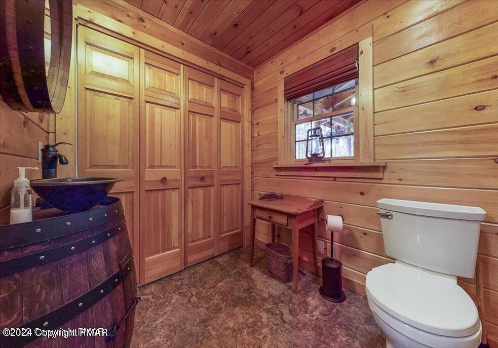 899 Lower Swiftwater Road