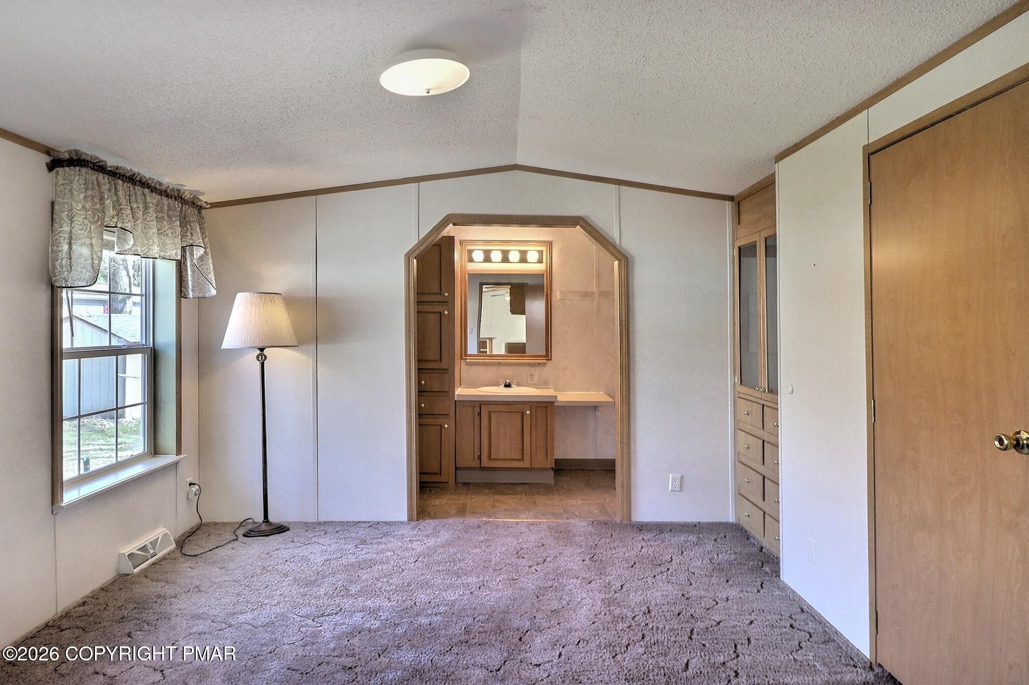 211 Jen Street