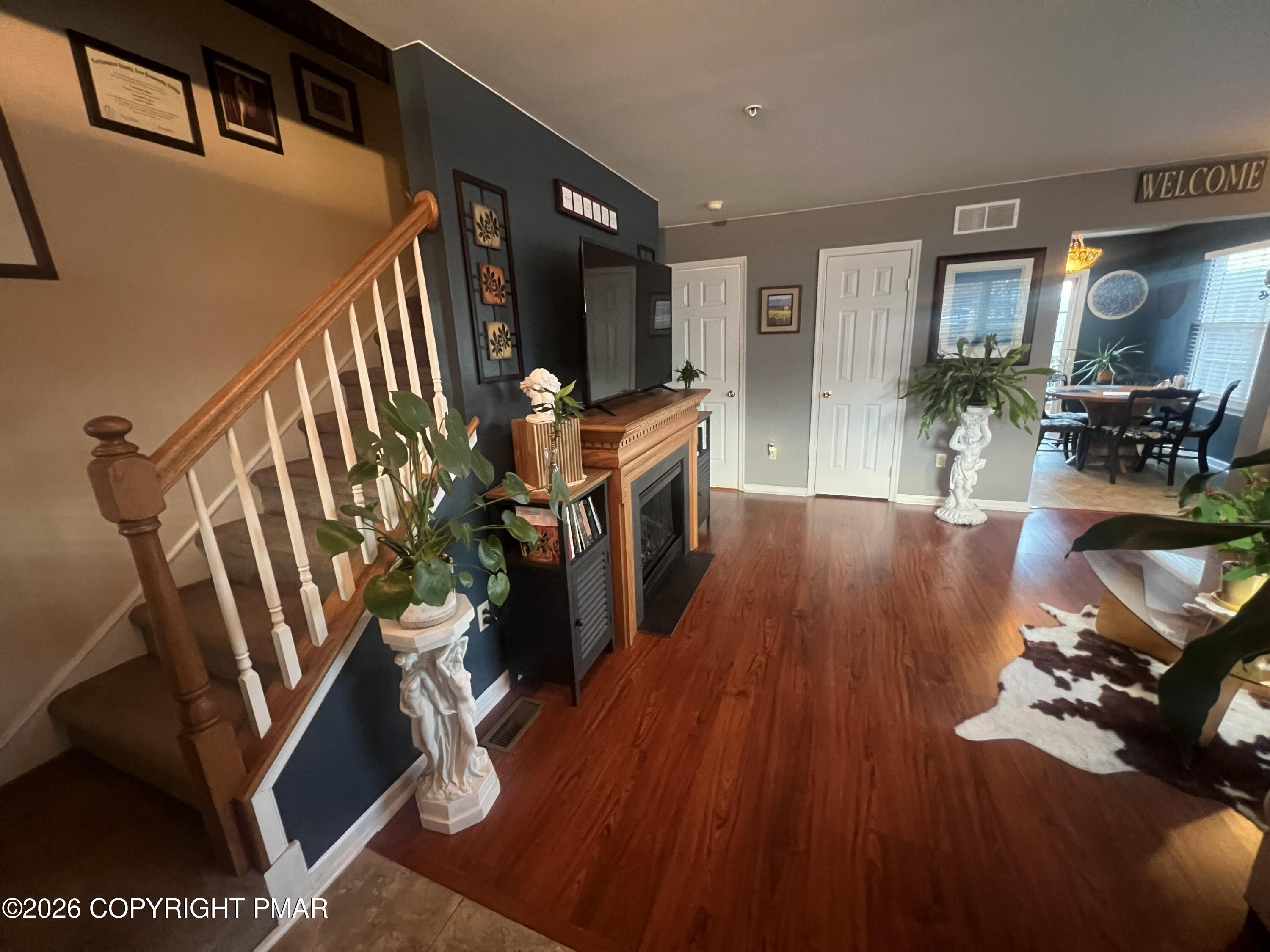54 Lower Ridge View Circle