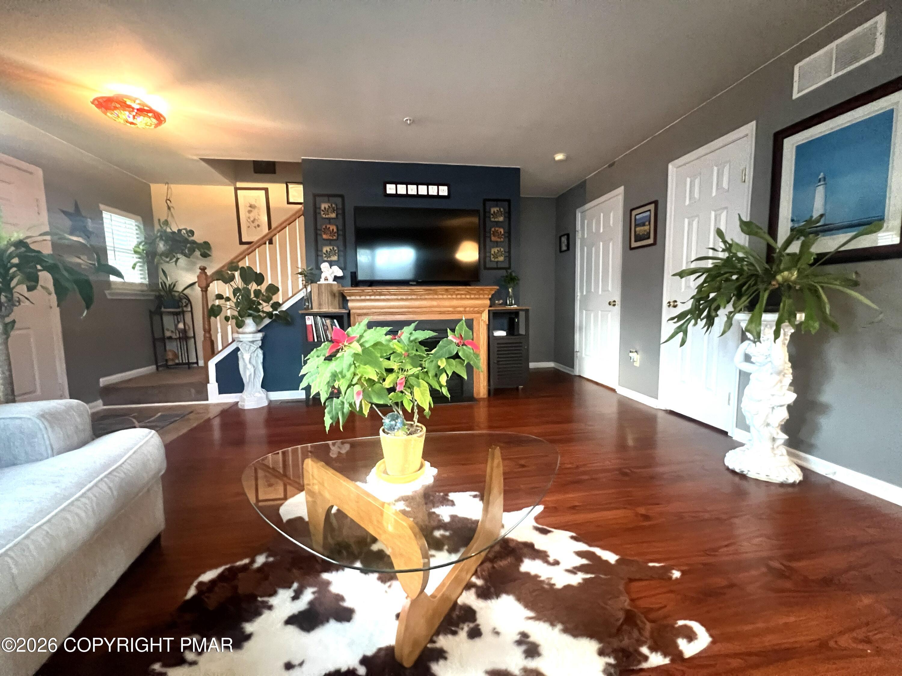 54 Lower Ridge View Circle