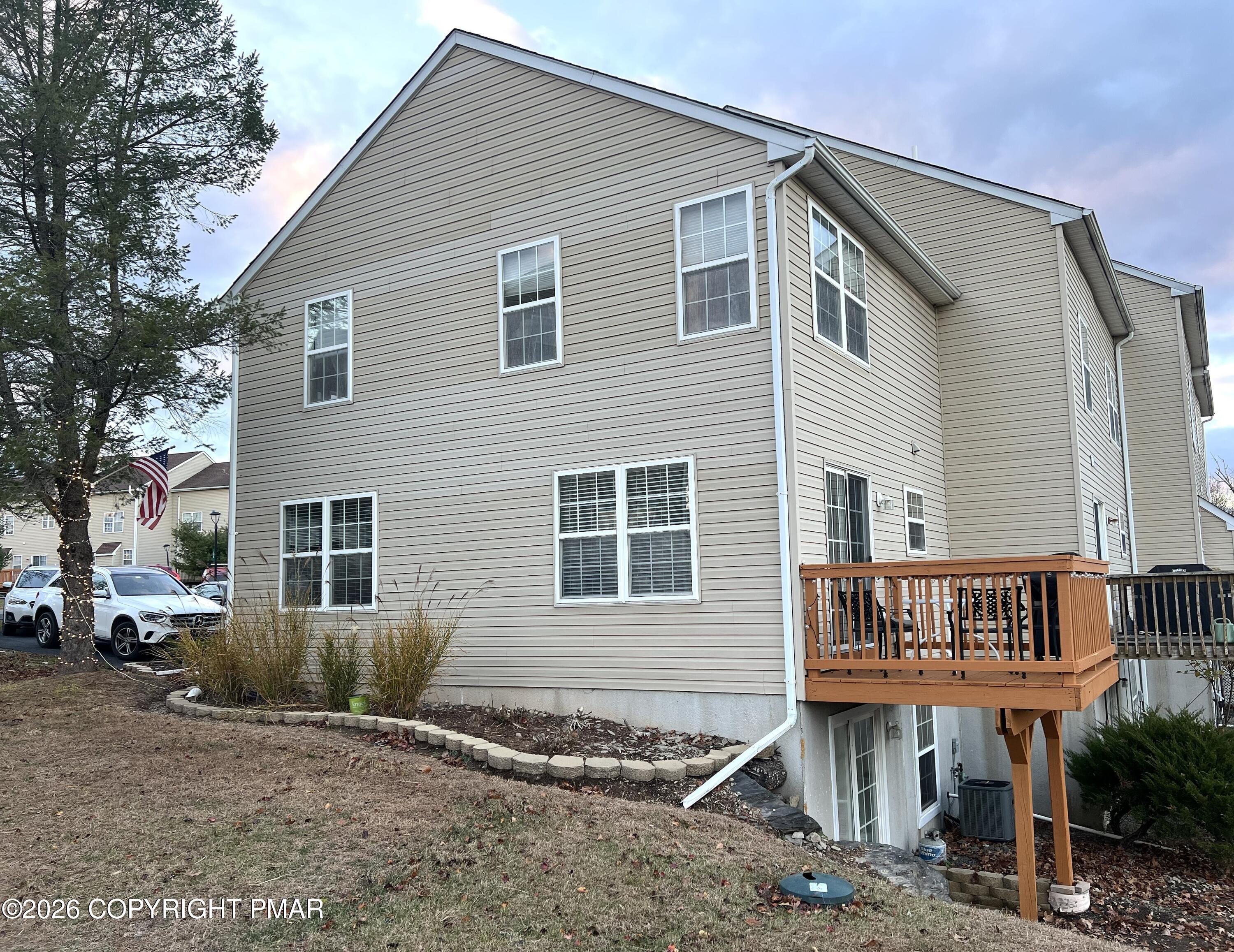 54 Lower Ridge View Circle