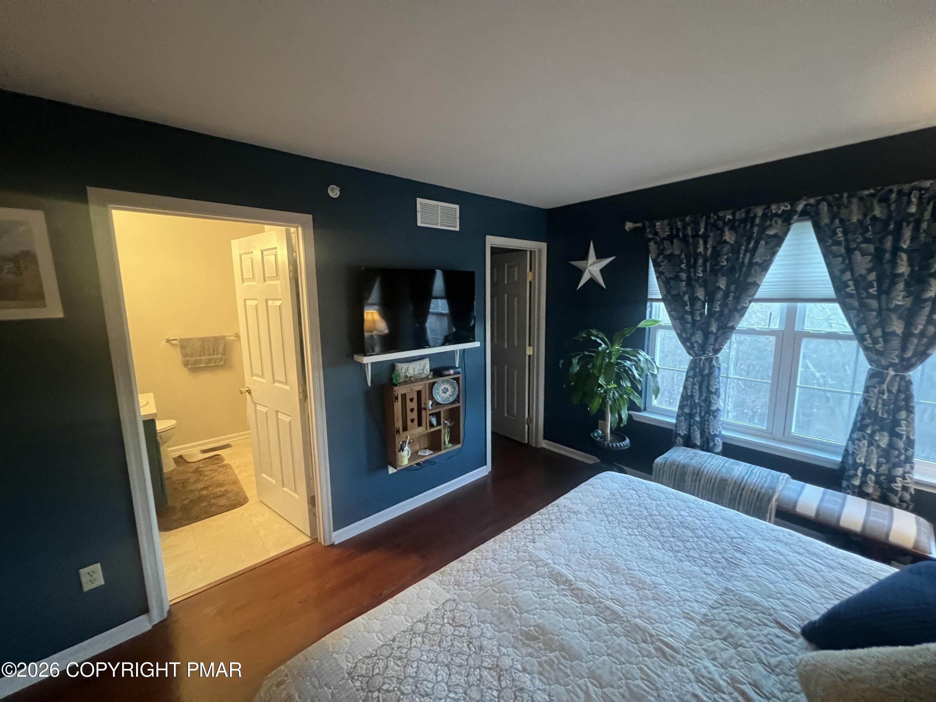 54 Lower Ridge View Circle
