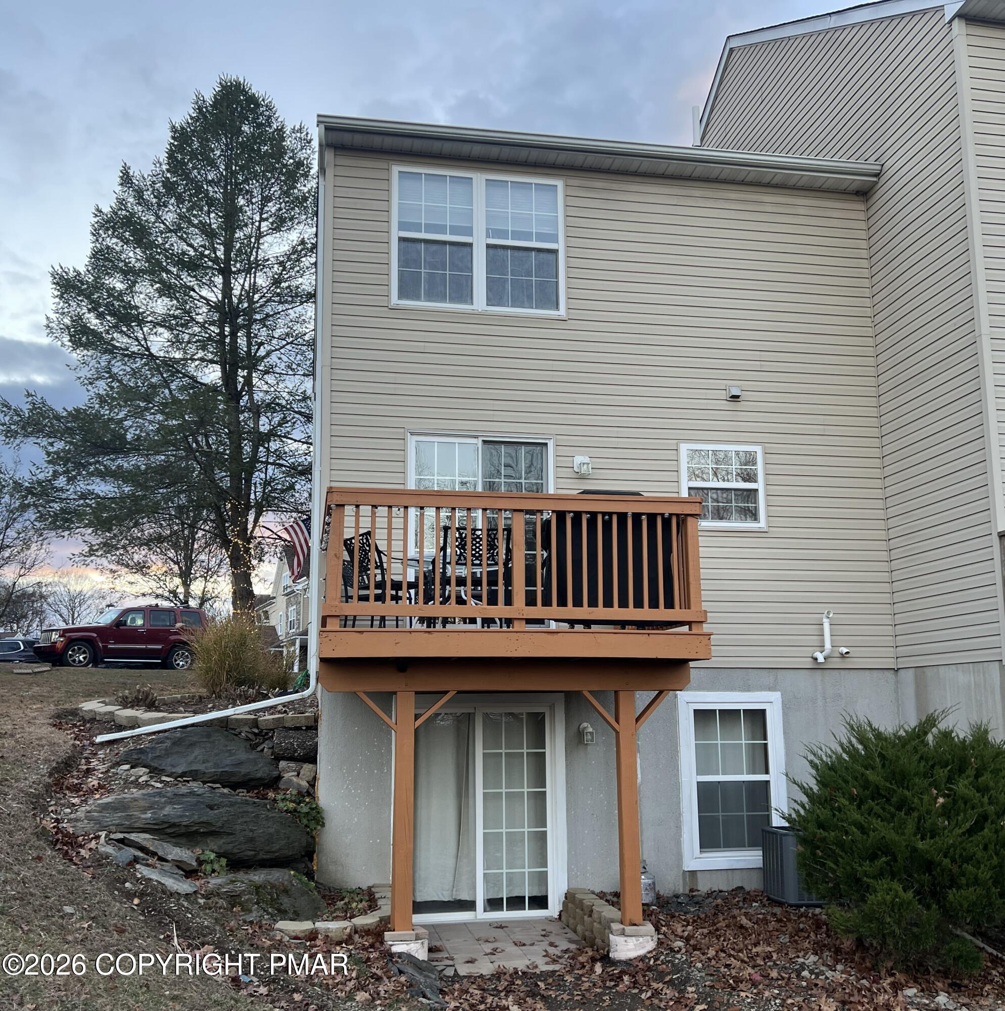 54 Lower Ridge View Circle