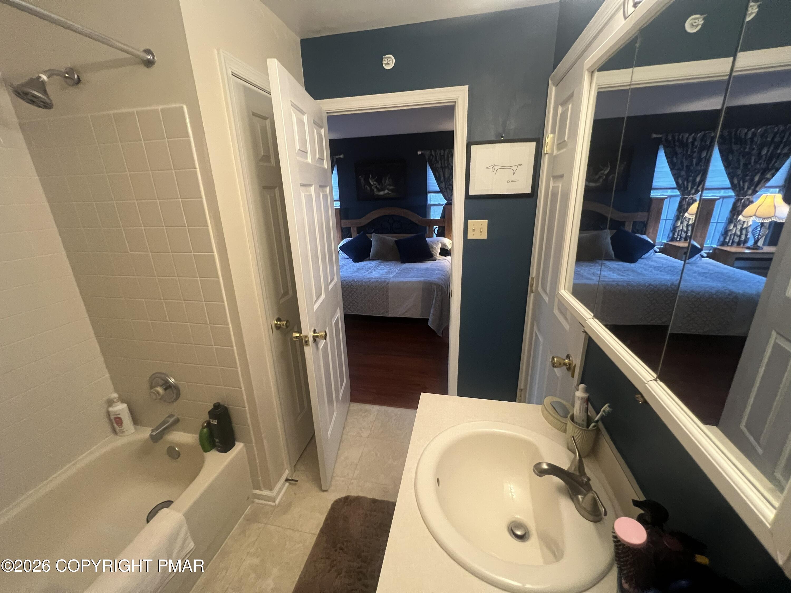 54 Lower Ridge View Circle