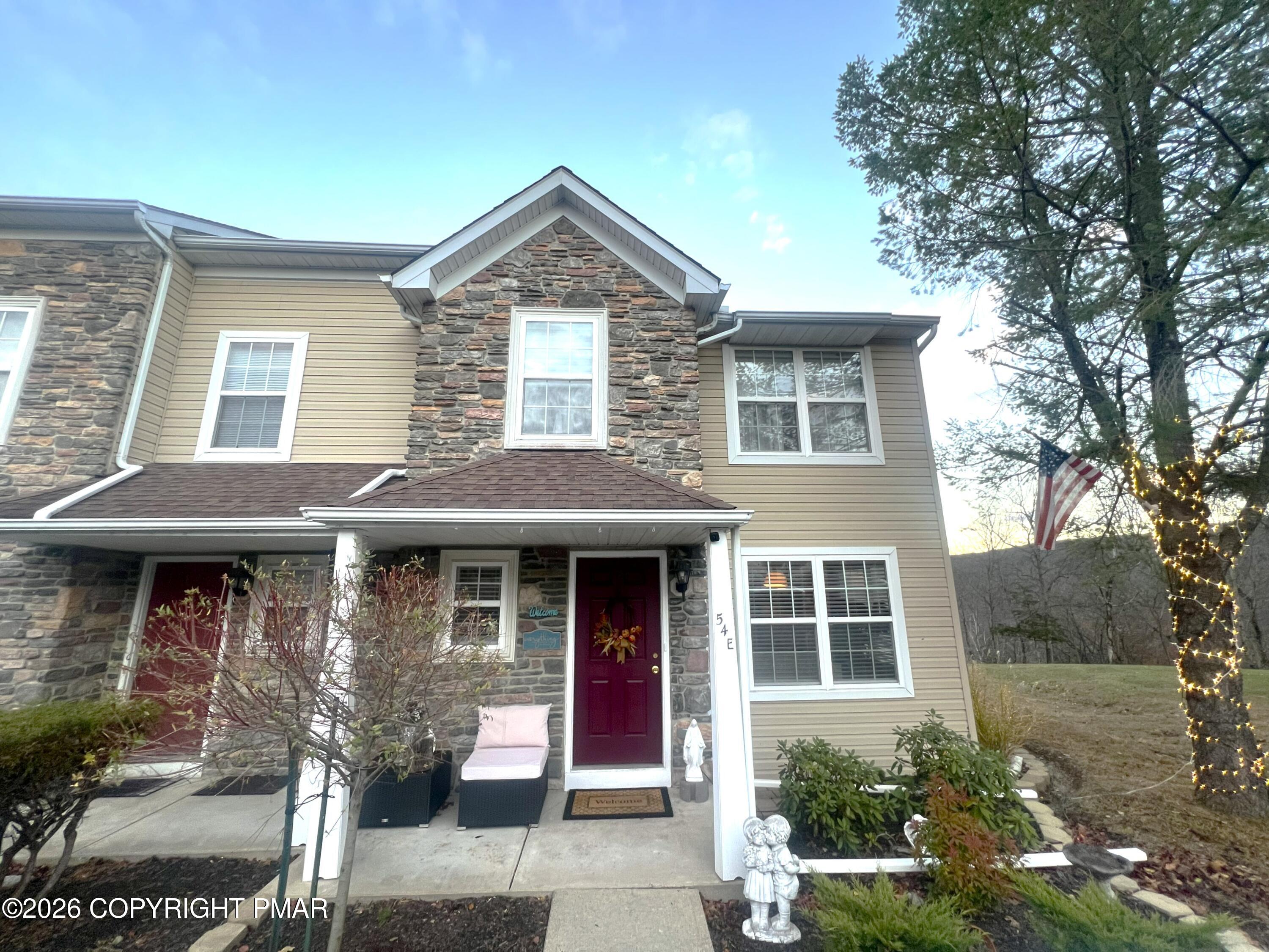 54 Lower Ridge View Circle