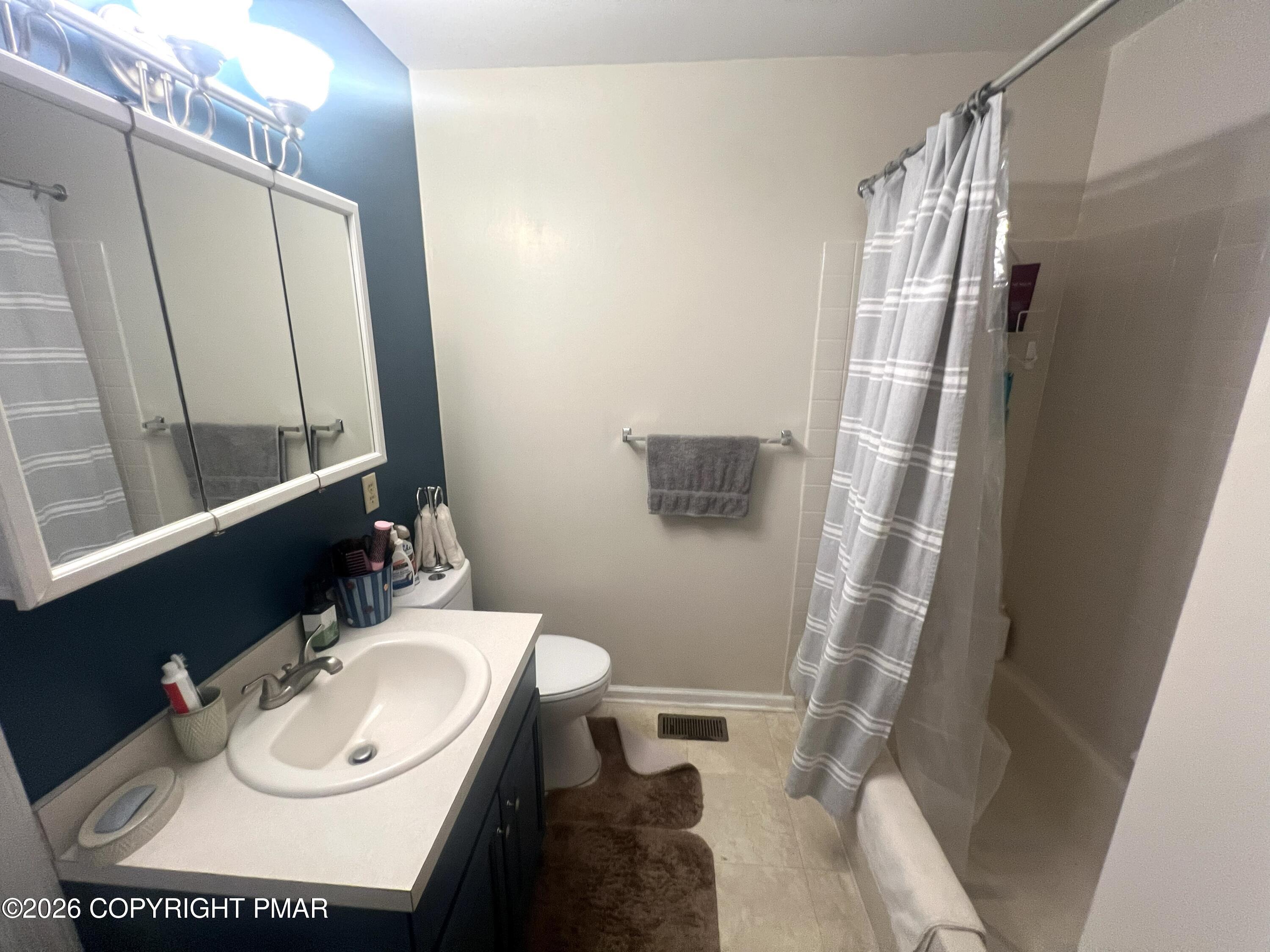 54 Lower Ridge View Circle